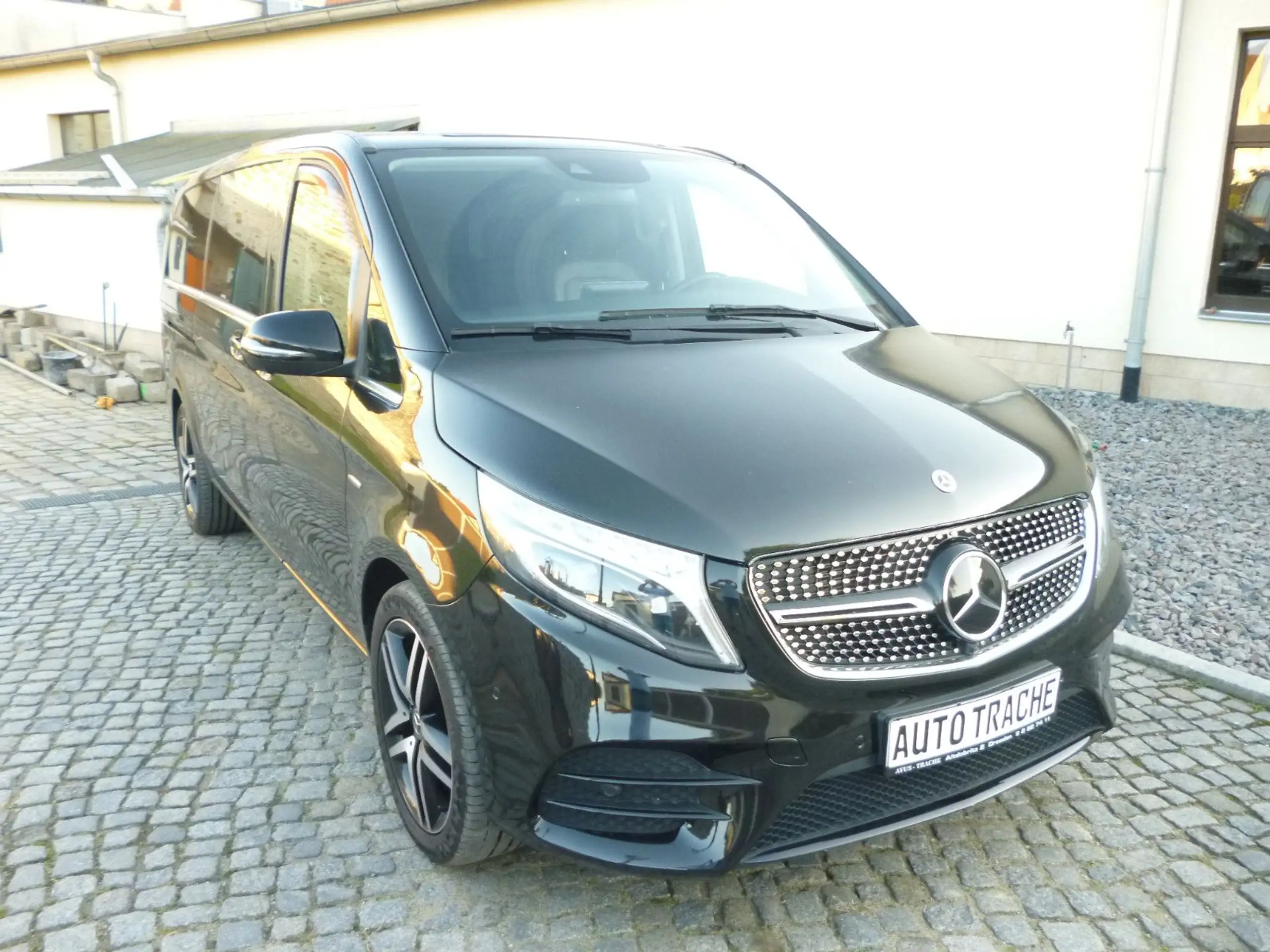 Mercedes-Benz - V 200