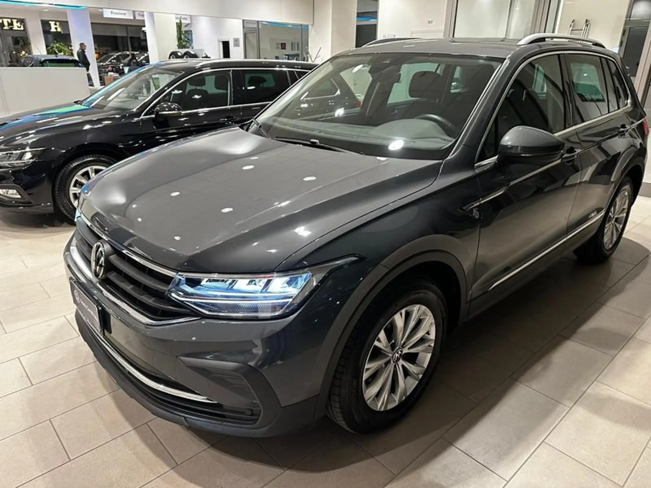 Volkswagen - Tiguan