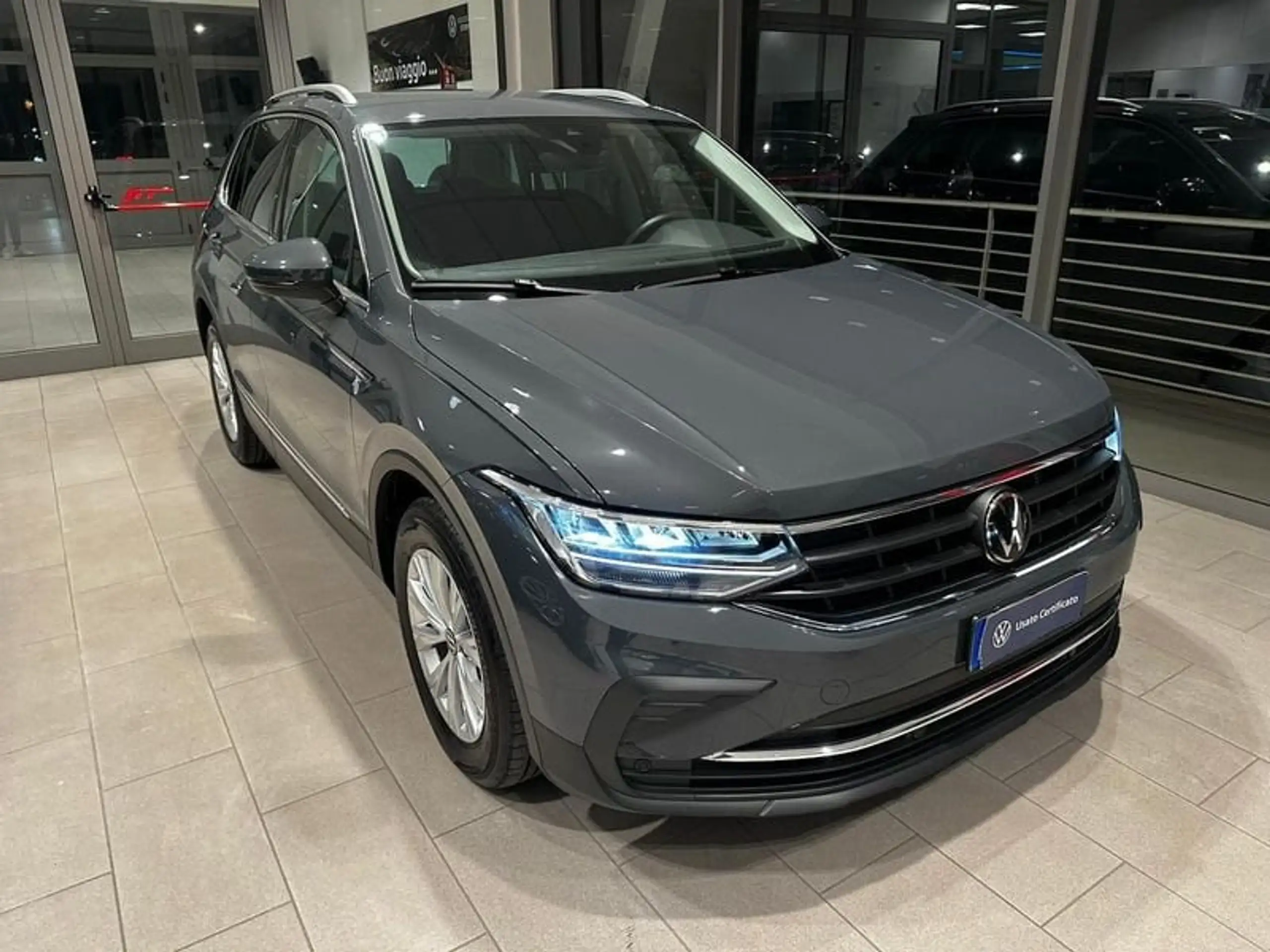 Volkswagen - Tiguan