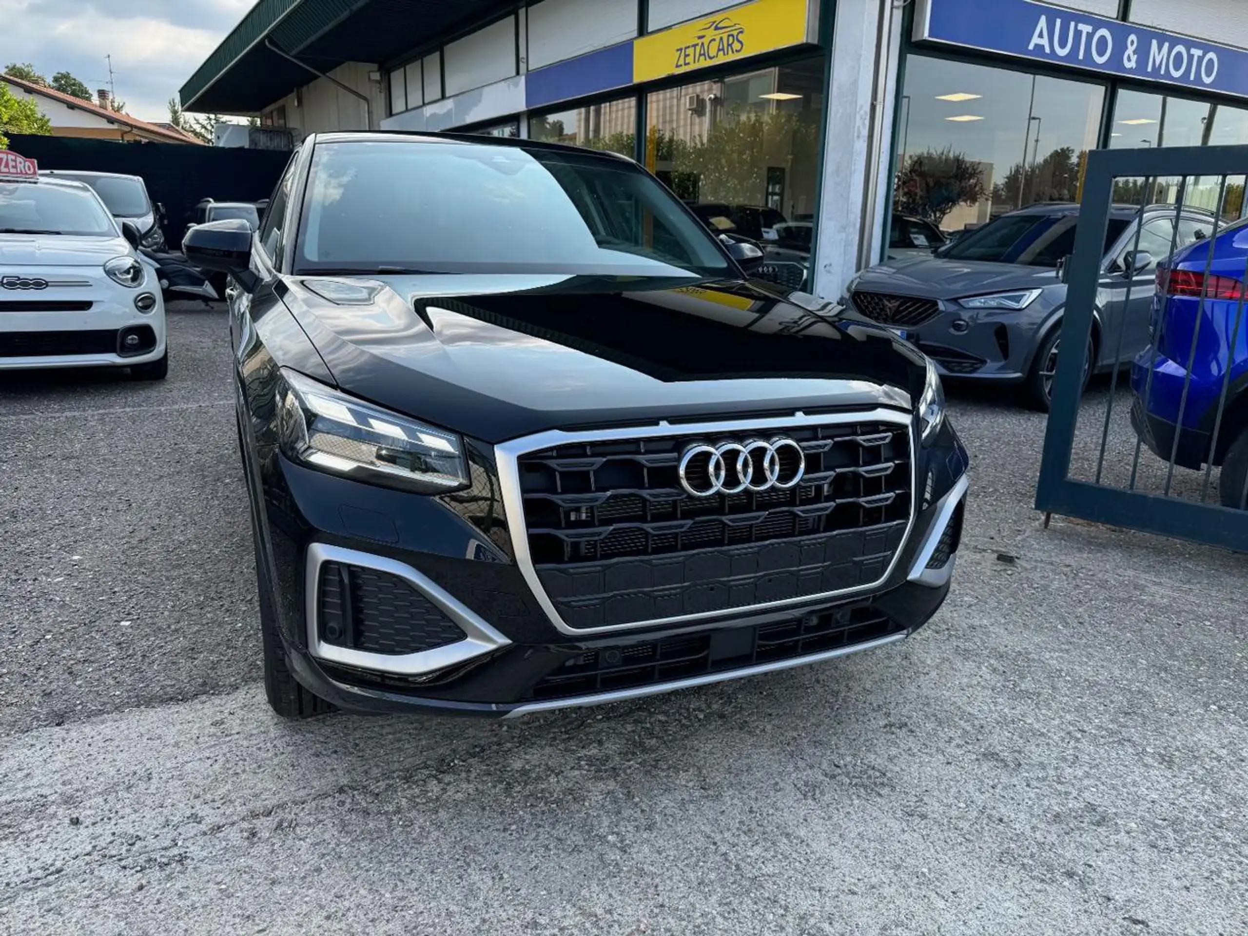 Audi - Q2