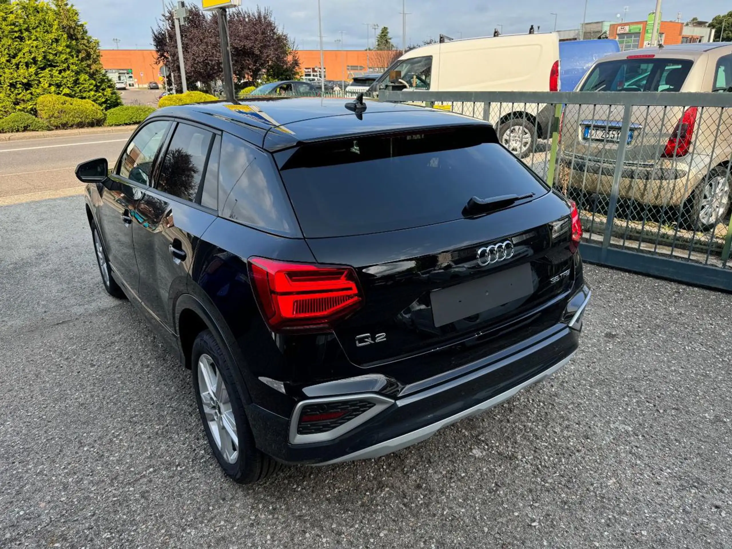 Audi - Q2