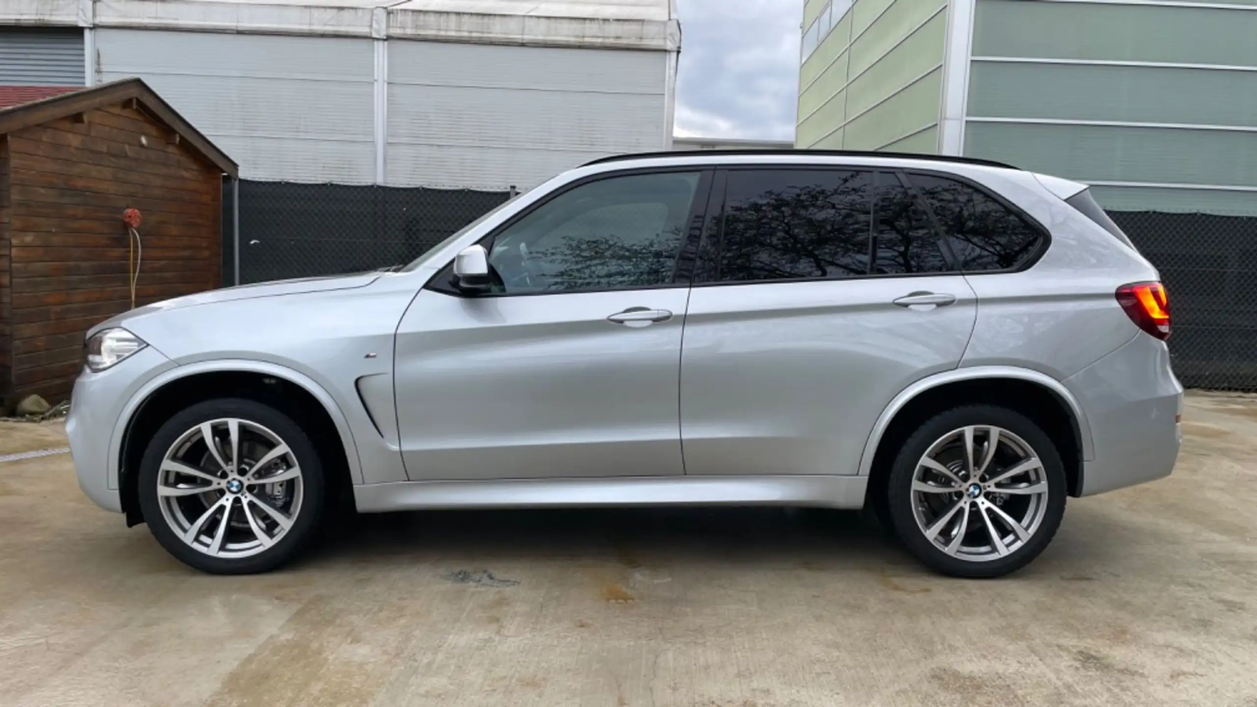 BMW - X5