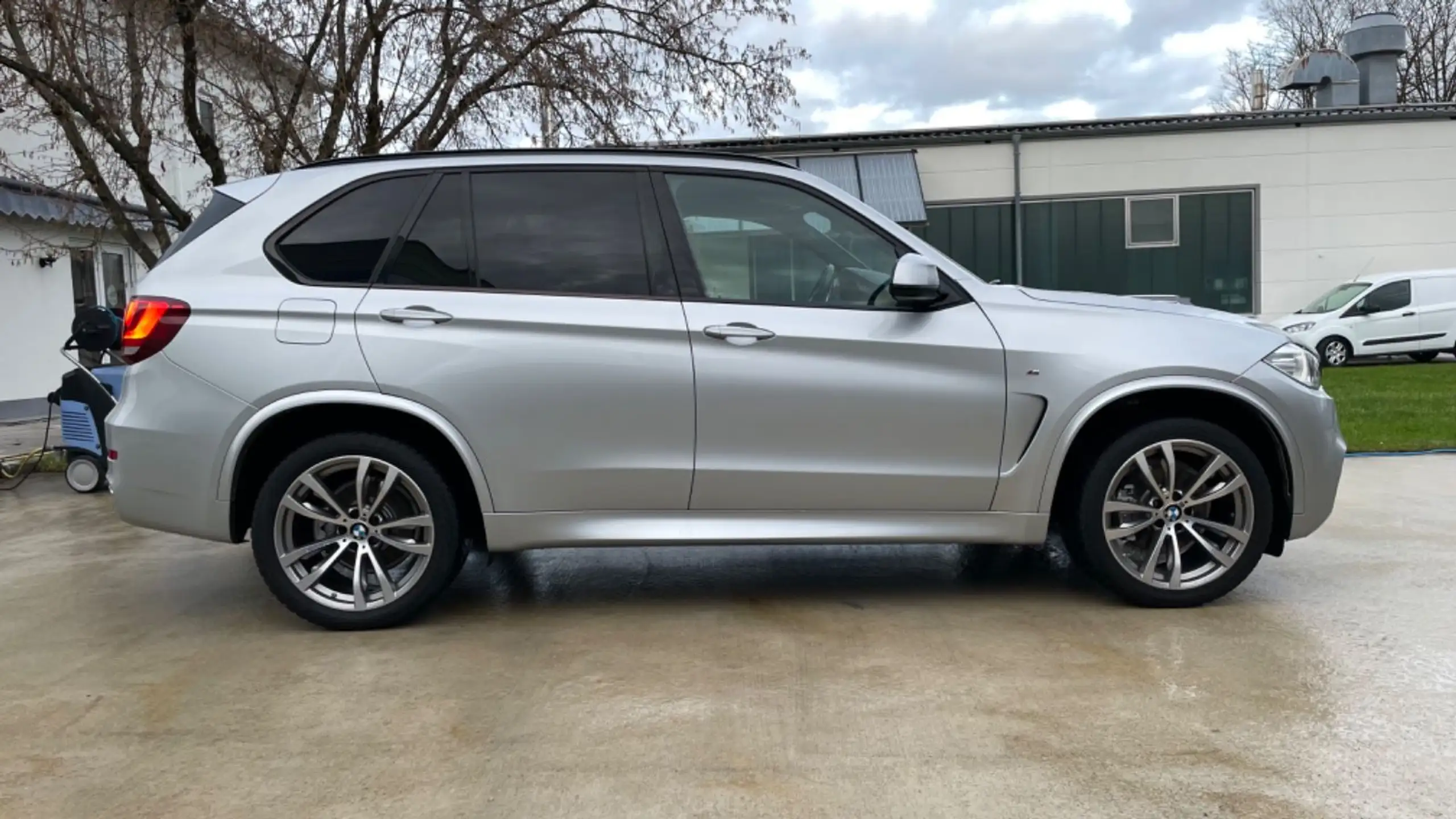 BMW - X5