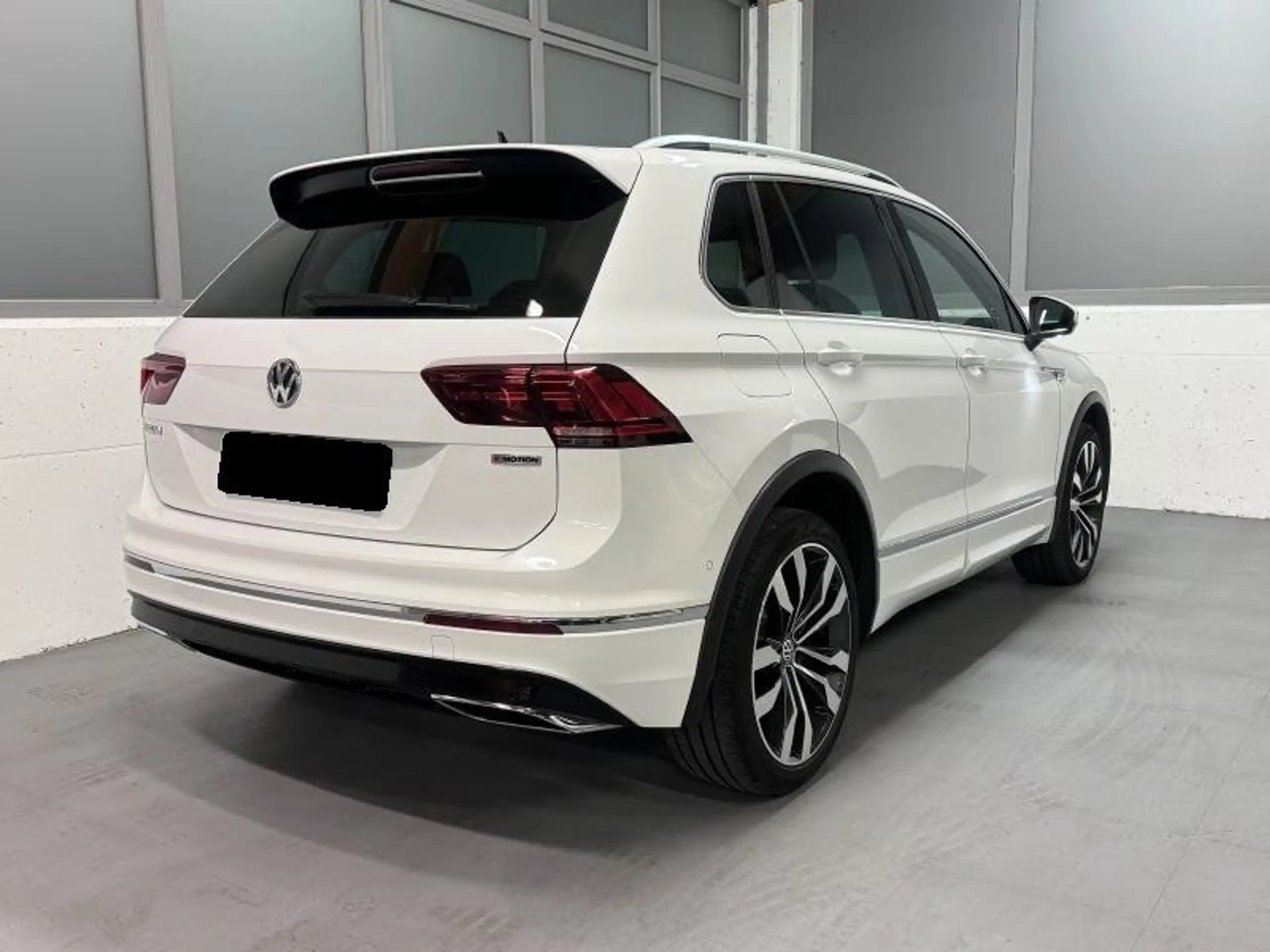 Volkswagen - Tiguan