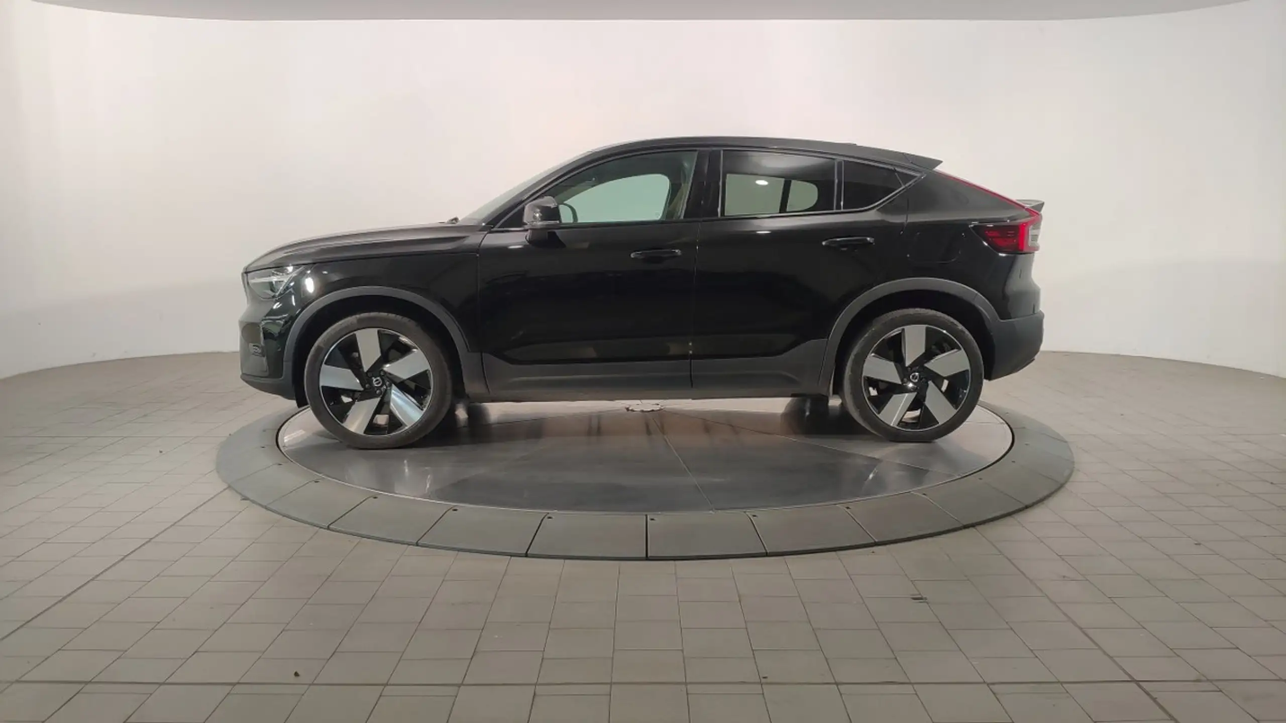 Volvo - C40