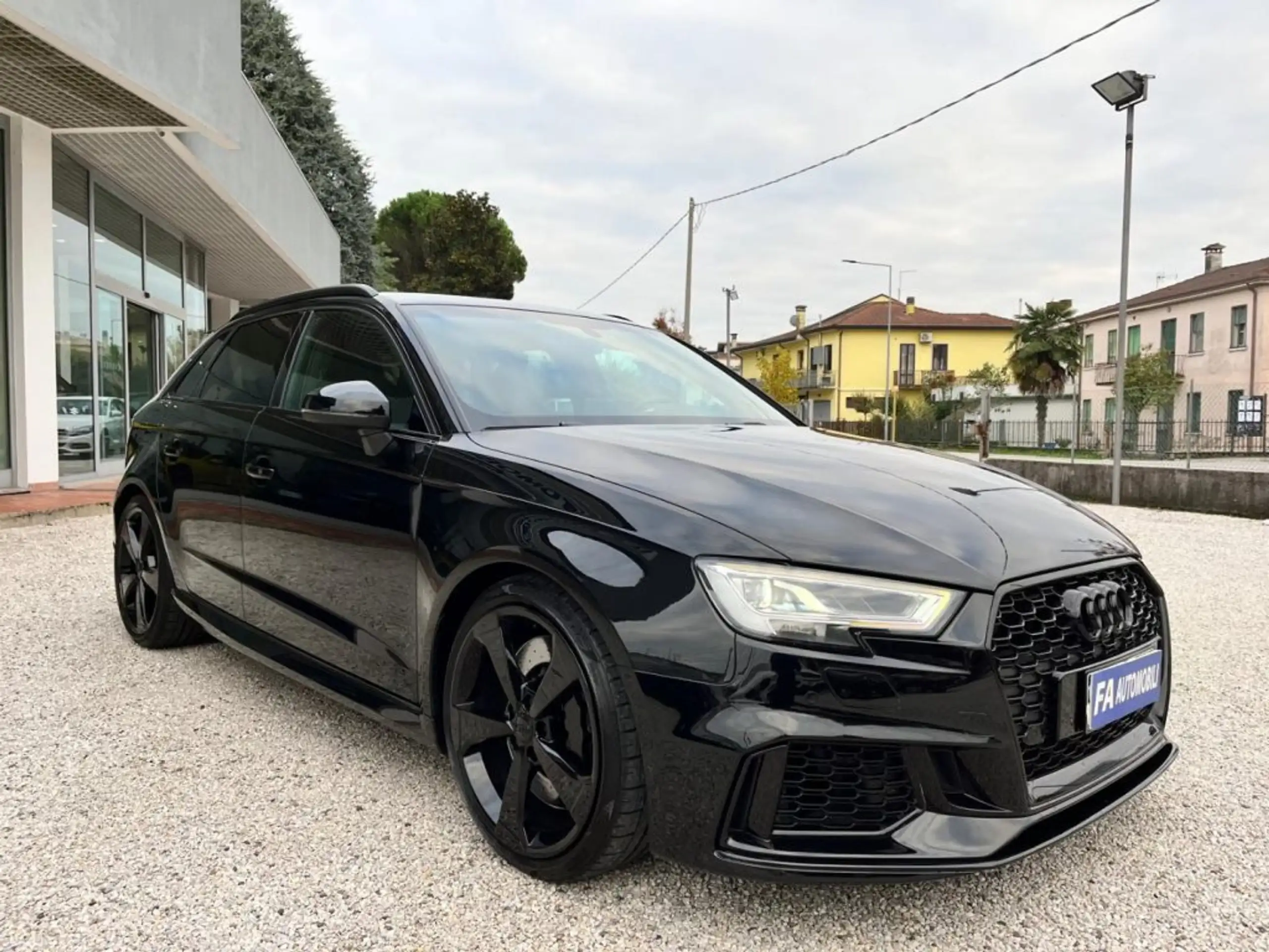 Audi - RS3