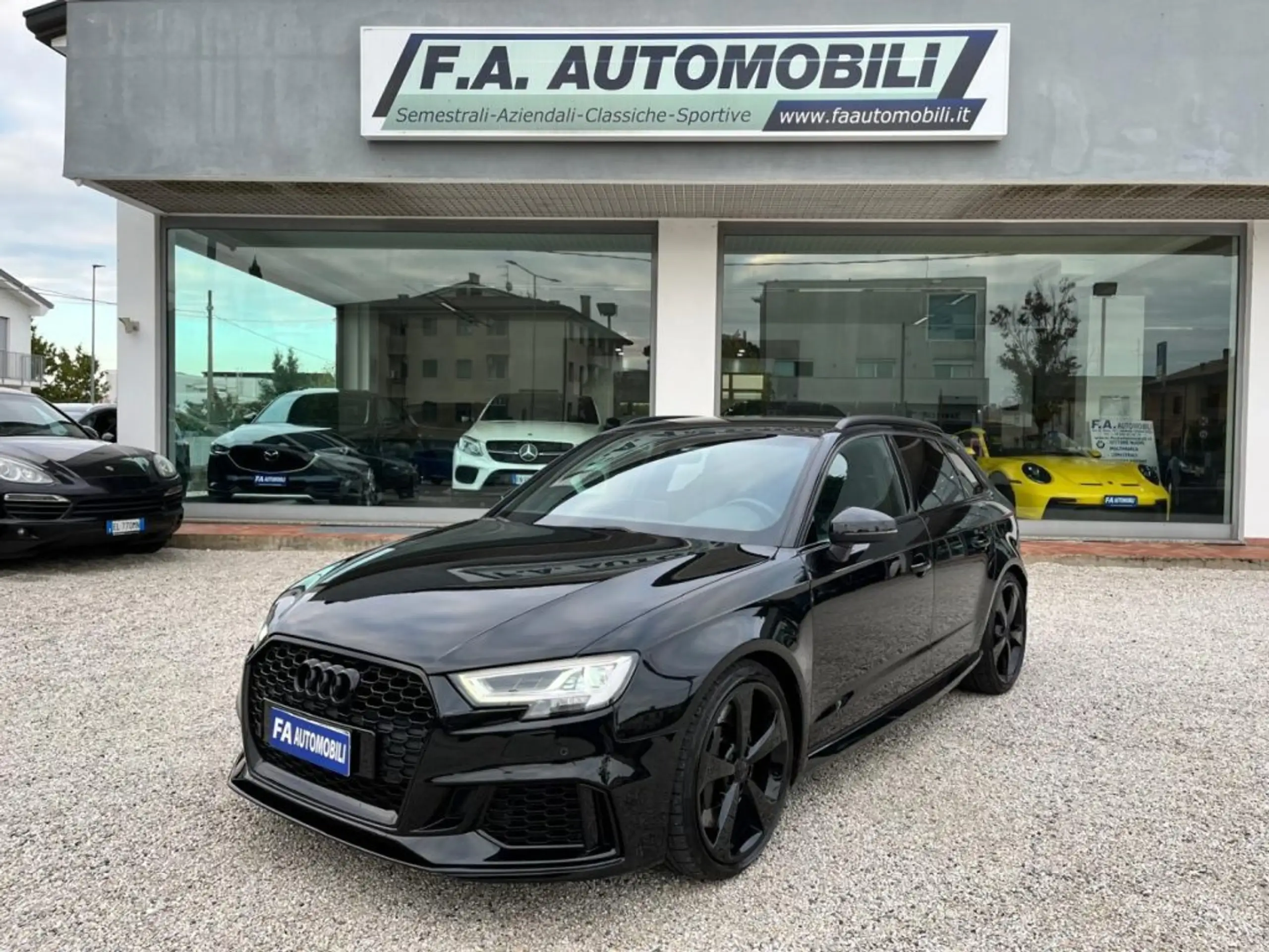 Audi - RS3