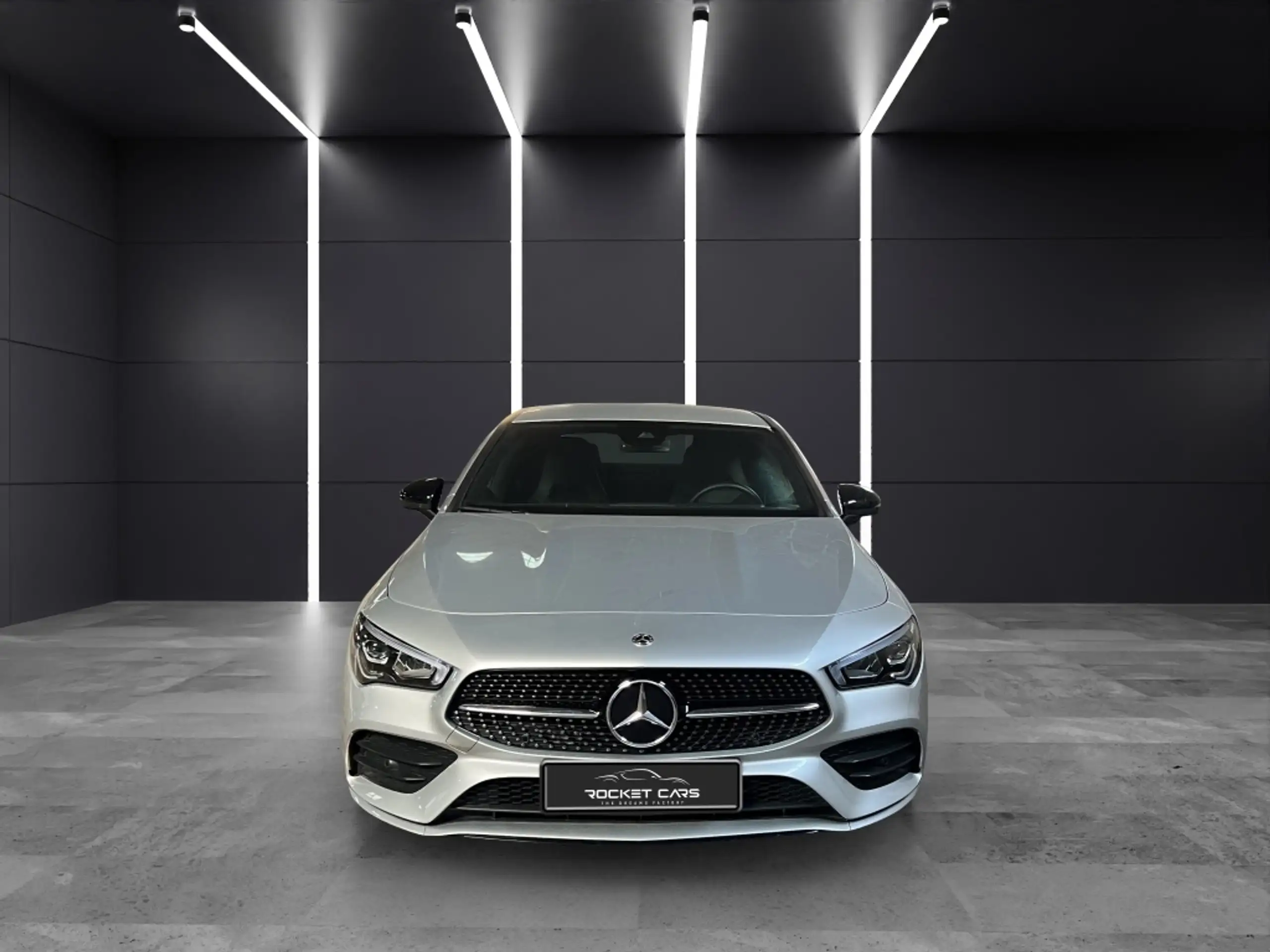 Mercedes-Benz - CLA 200