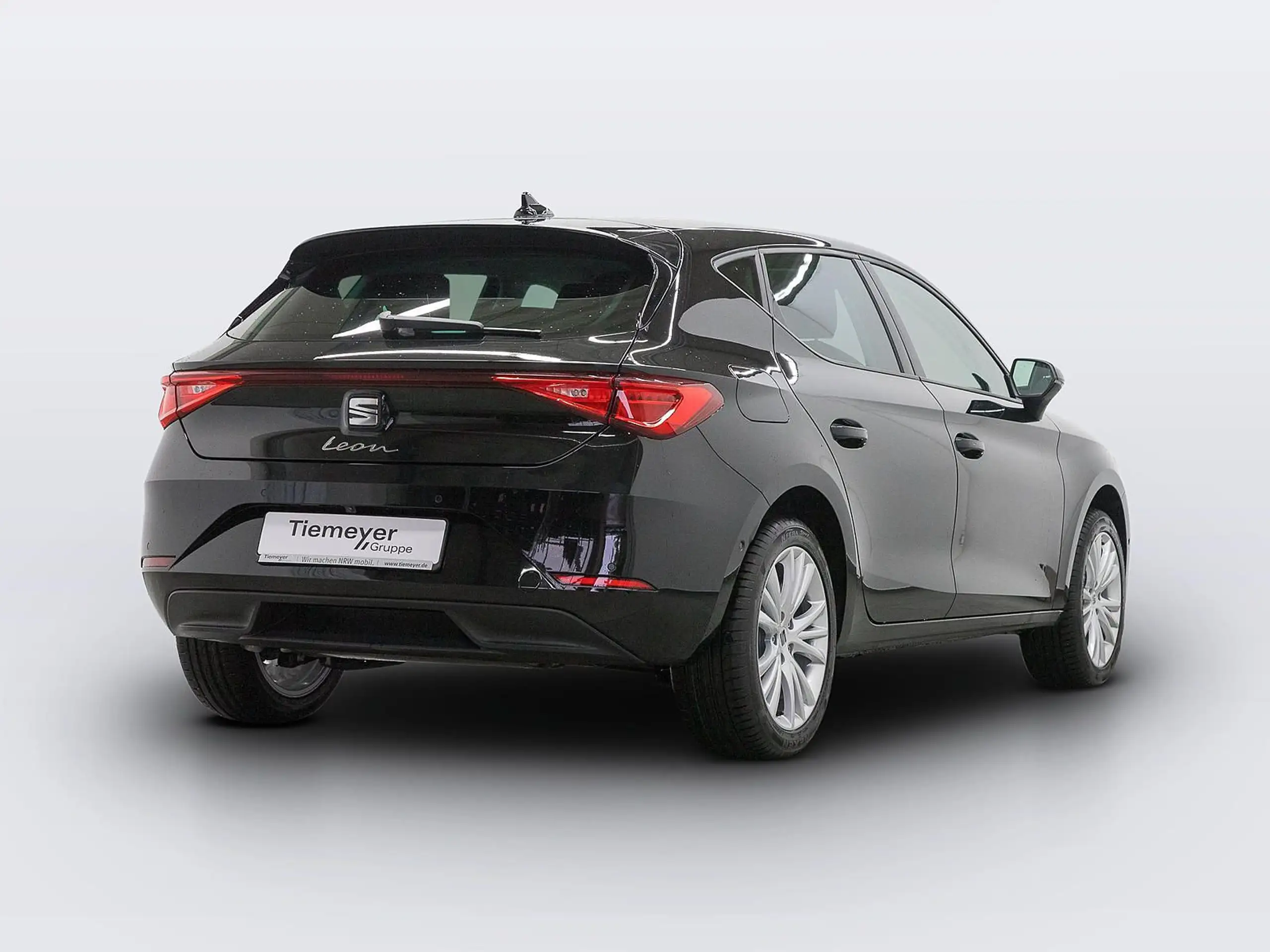 SEAT - Leon