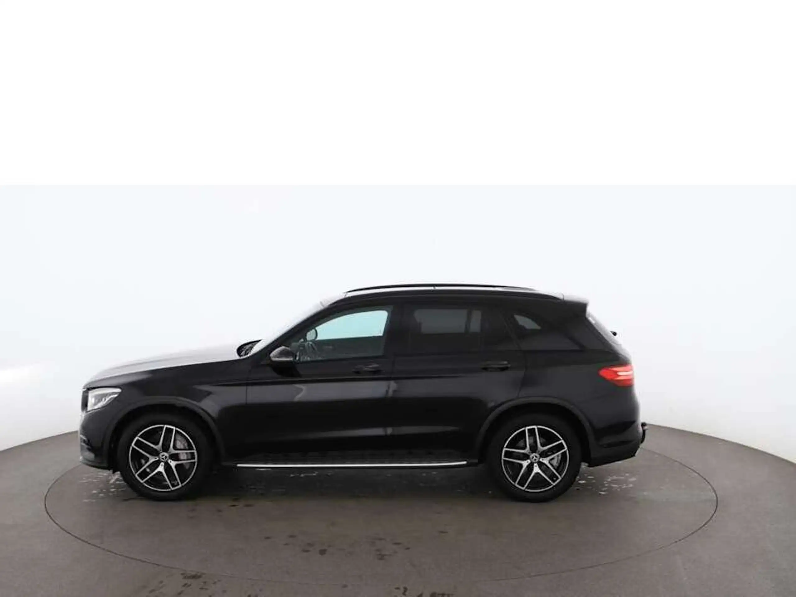 Mercedes-Benz - GLC 220