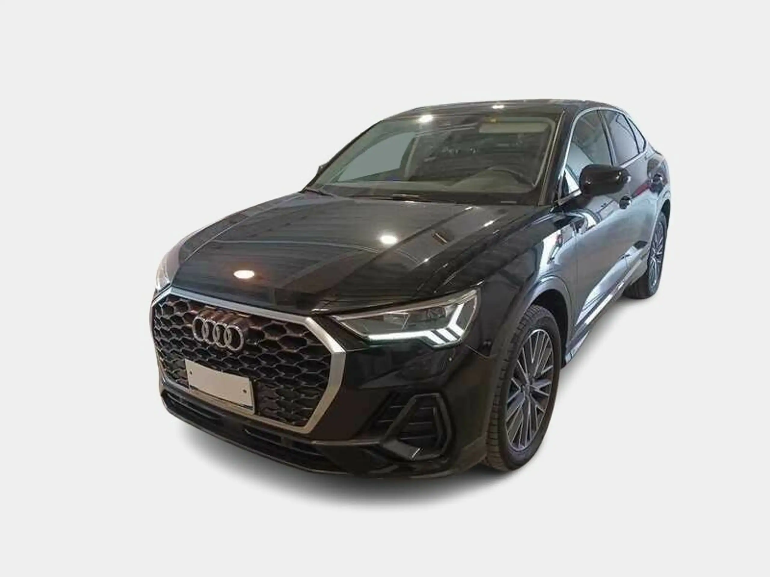 Audi - Q3