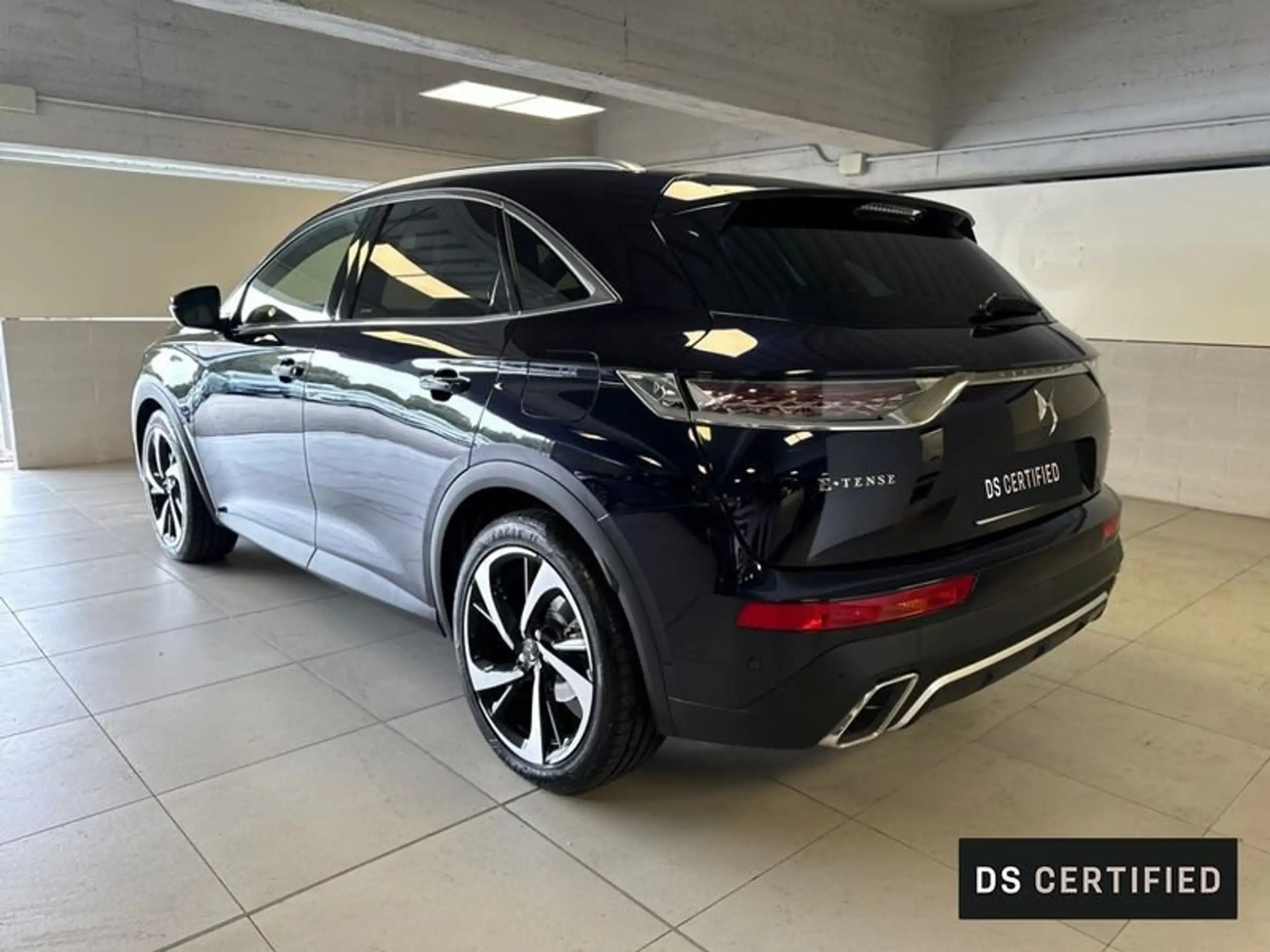 DS Automobiles - DS 7 Crossback