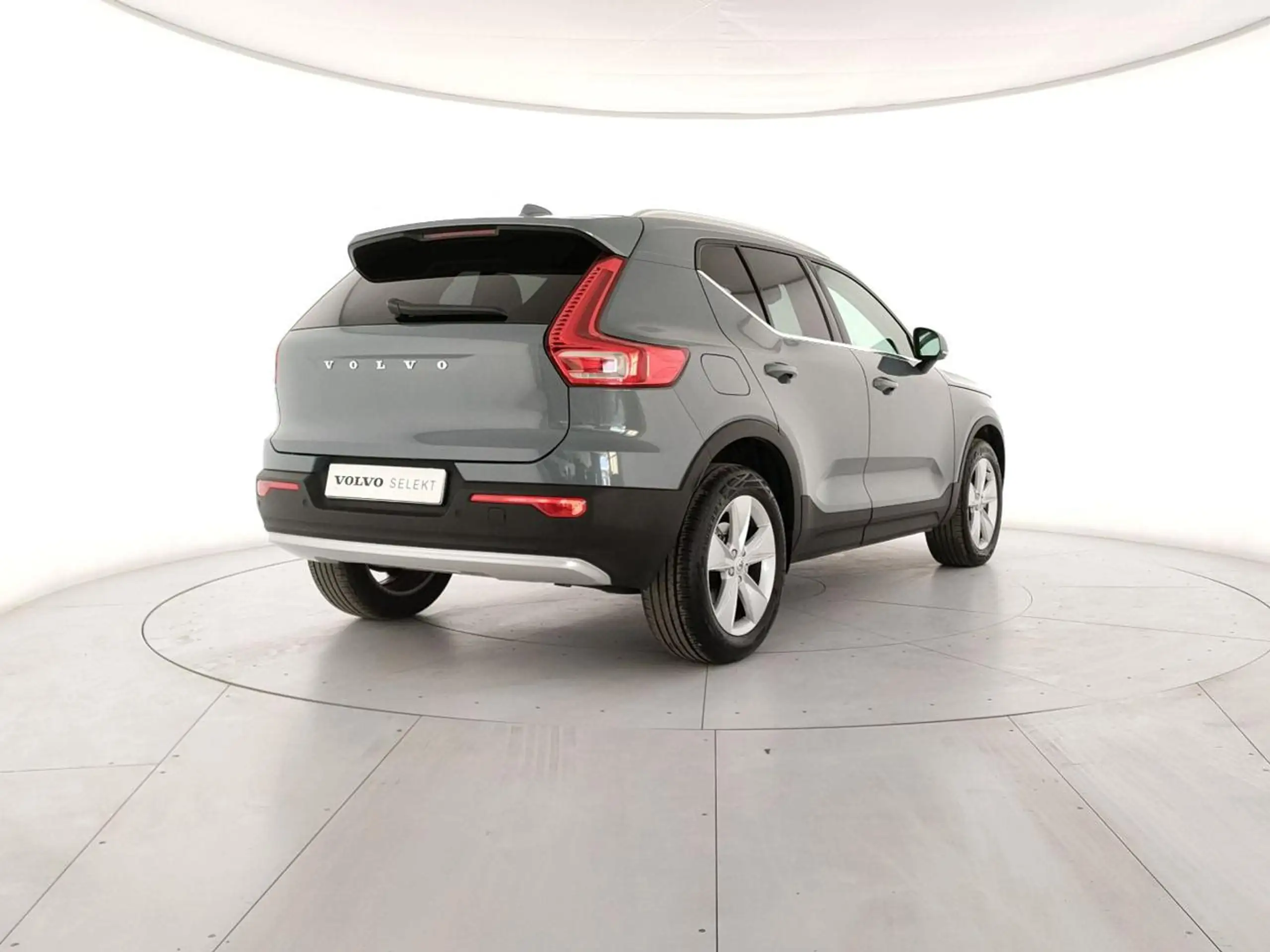 Volvo - XC40