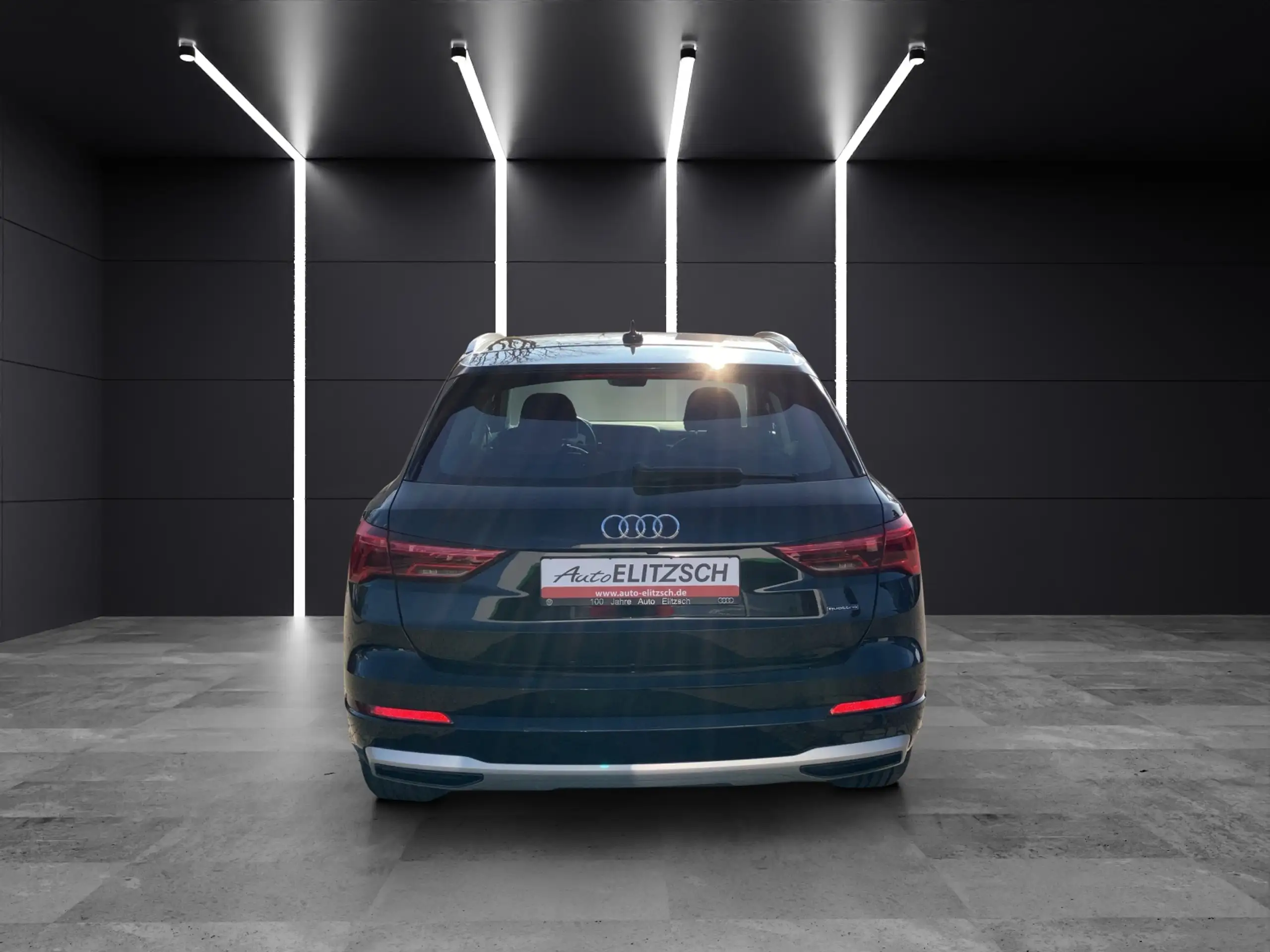 Audi - Q3