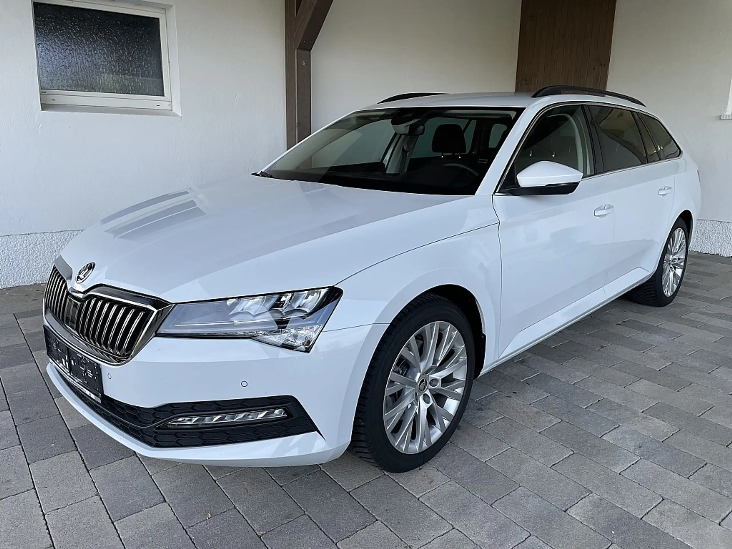 Skoda - Superb