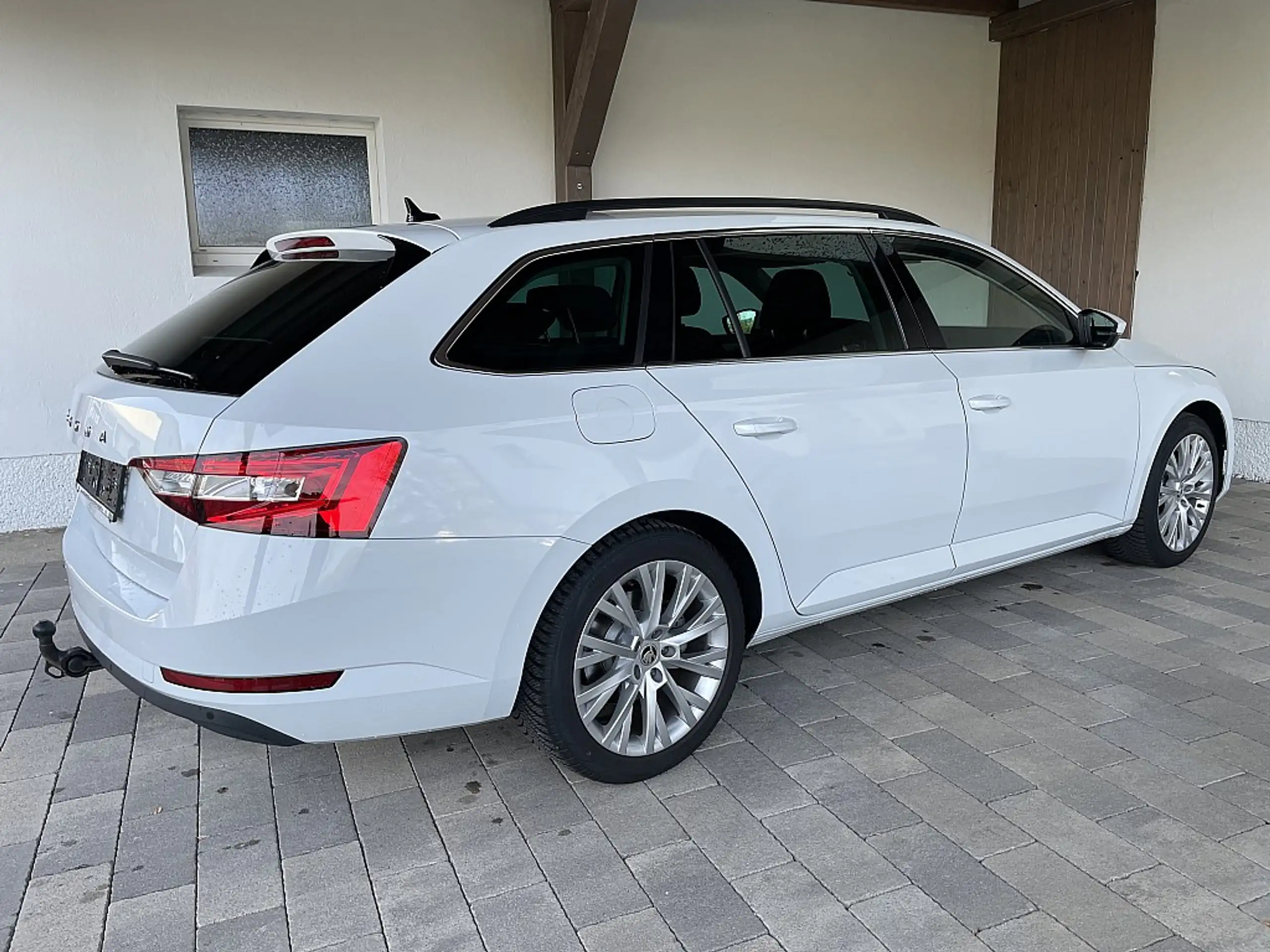 Skoda - Superb