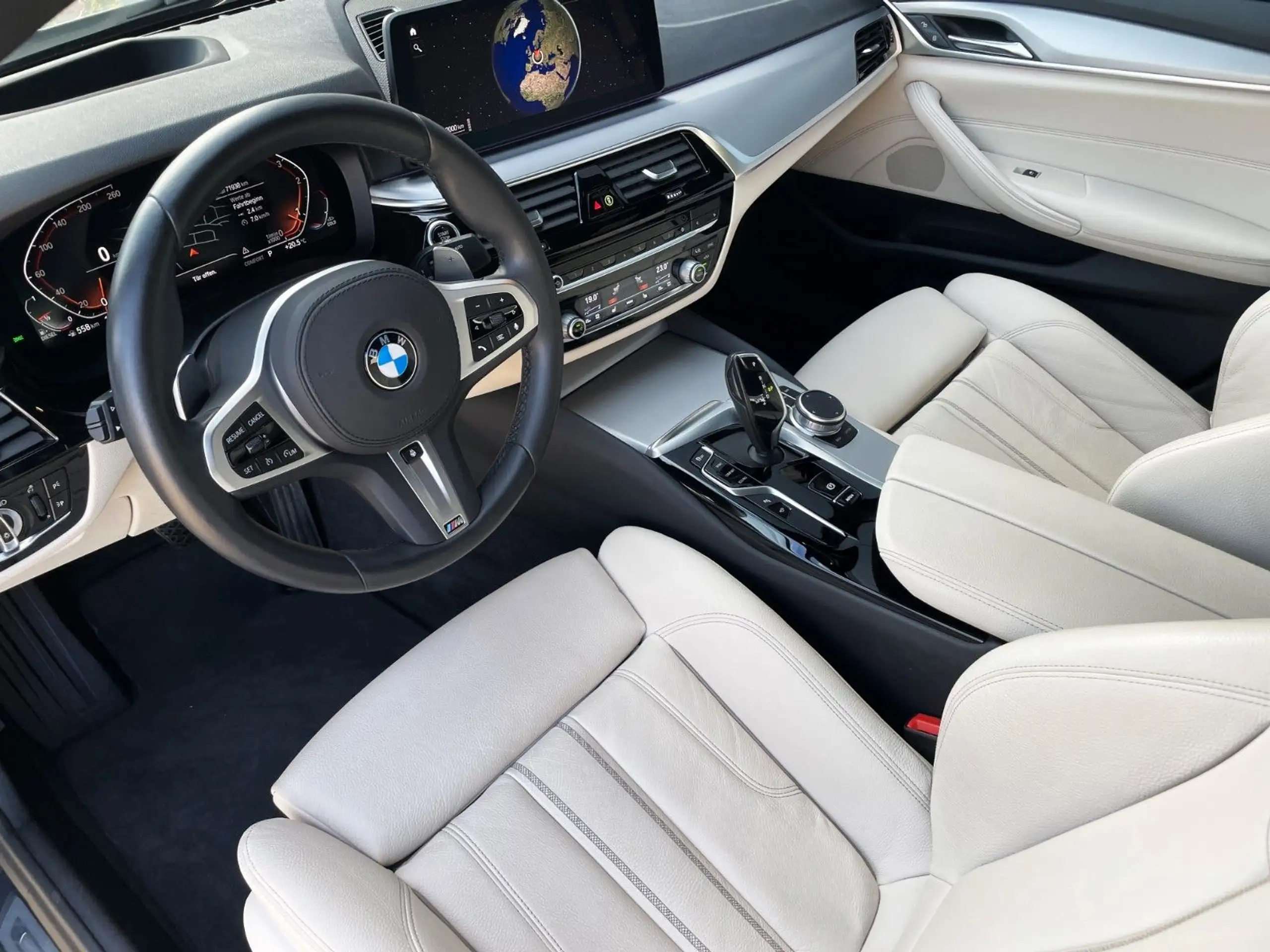 BMW - 520