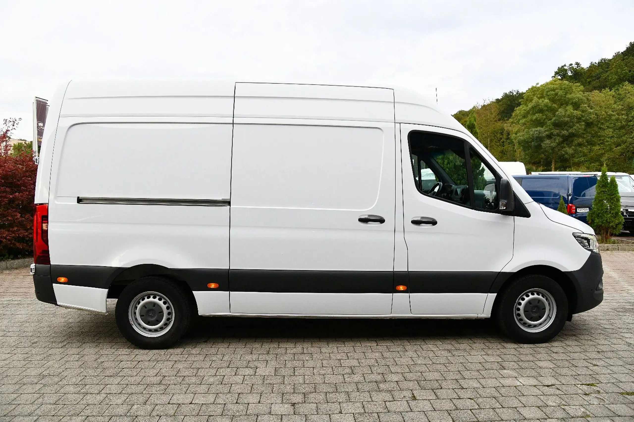 Mercedes-Benz - Sprinter