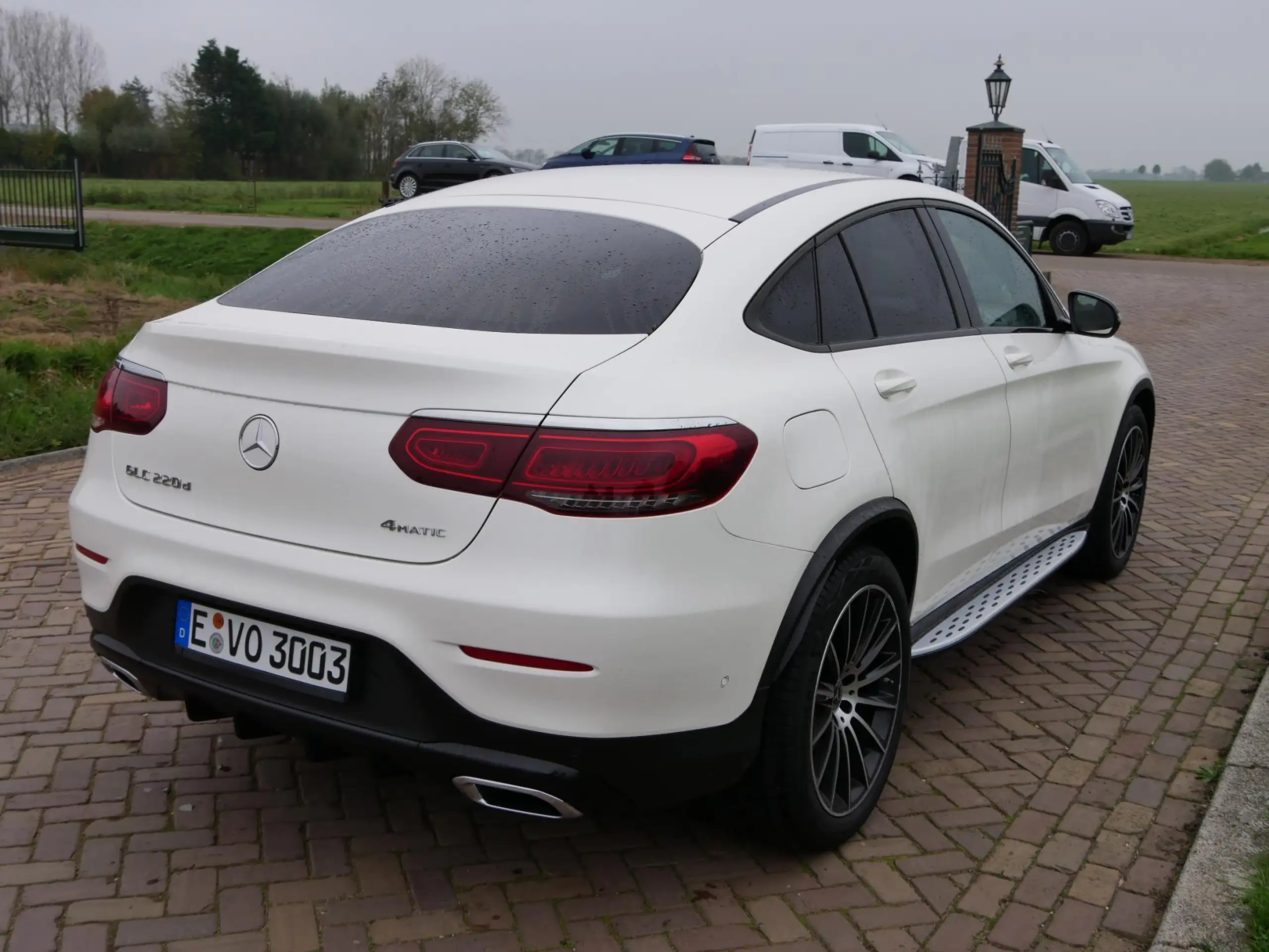 Mercedes-Benz - GLC 220