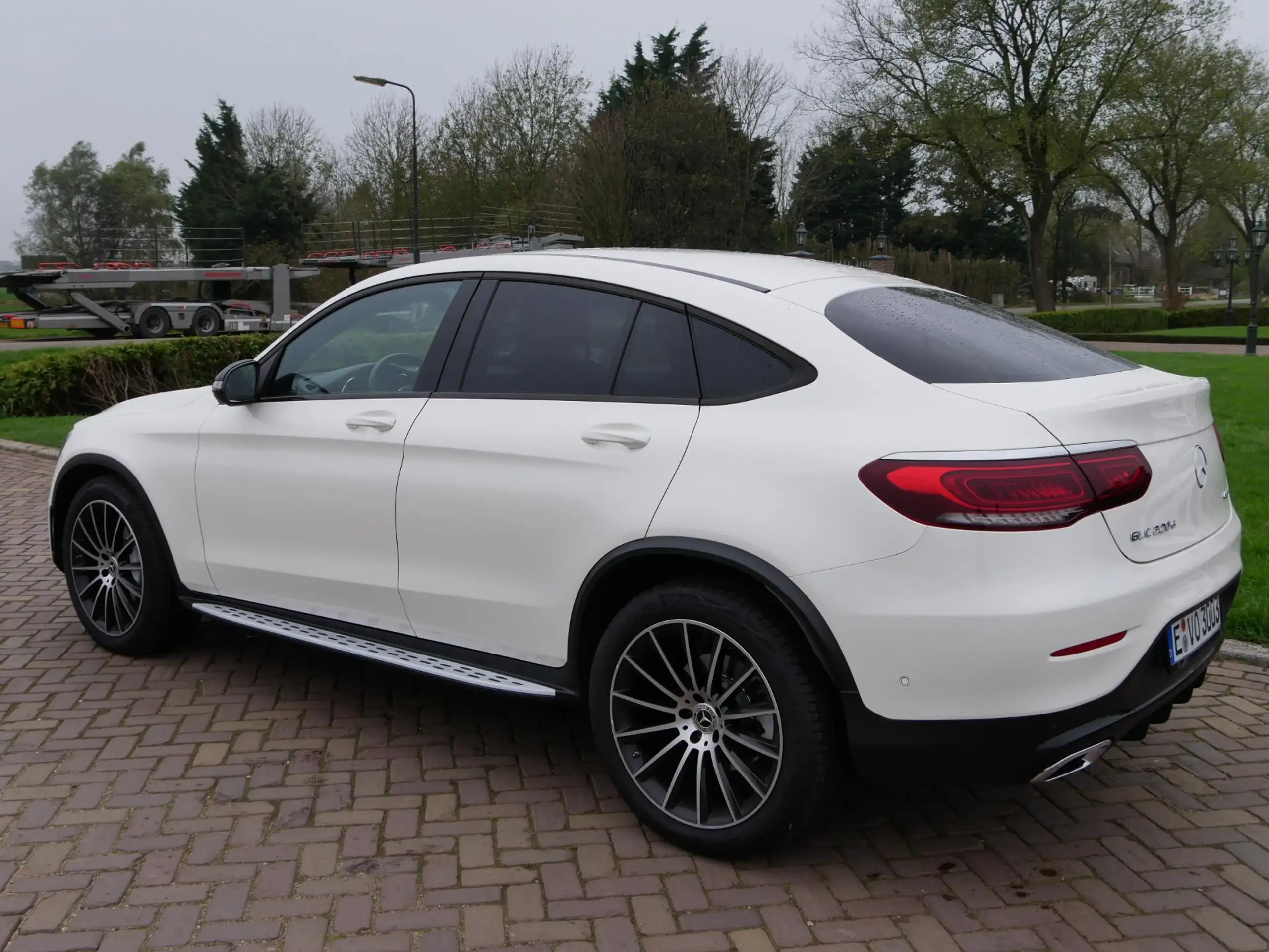 Mercedes-Benz - GLC 220