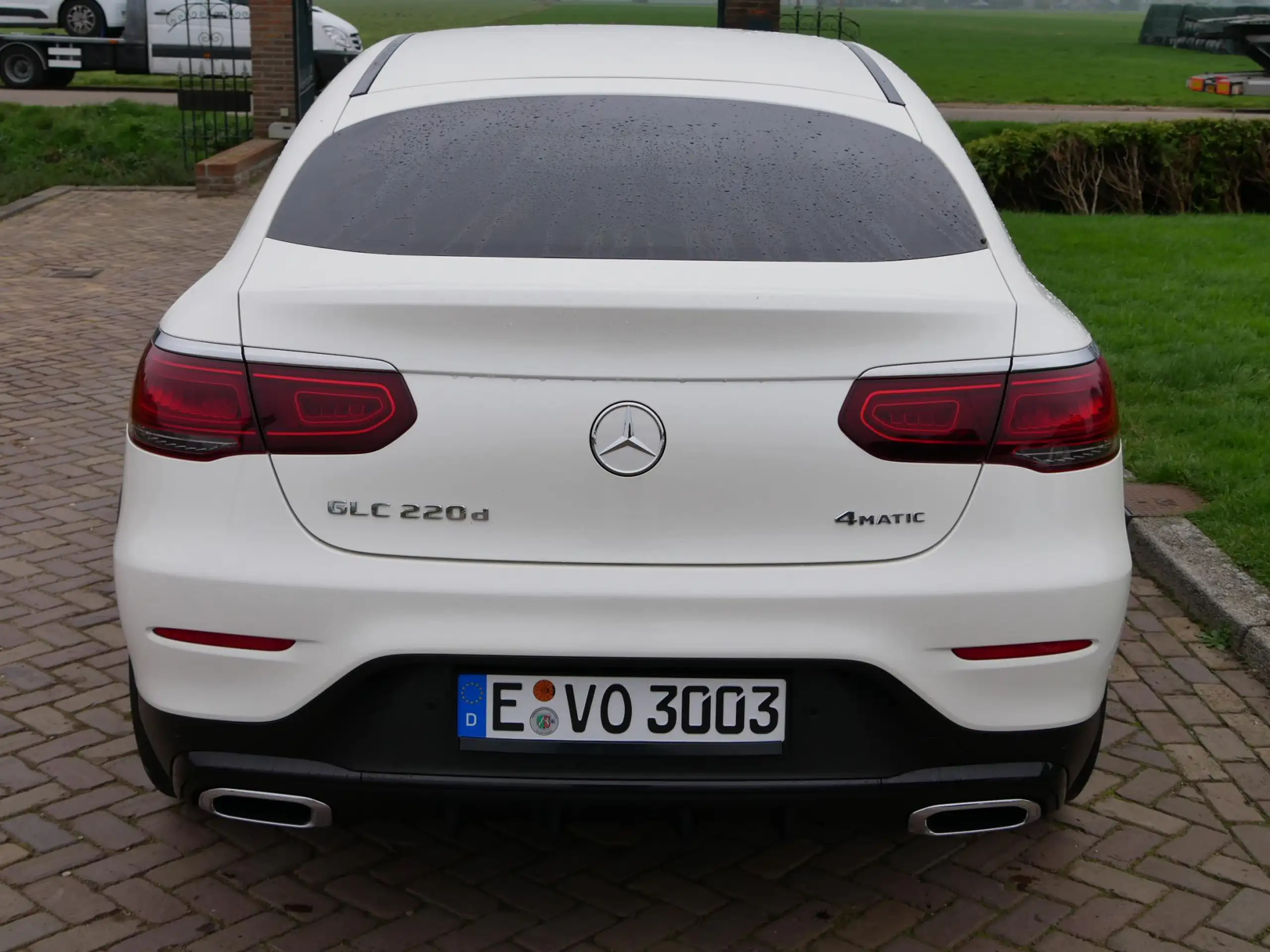 Mercedes-Benz - GLC 220