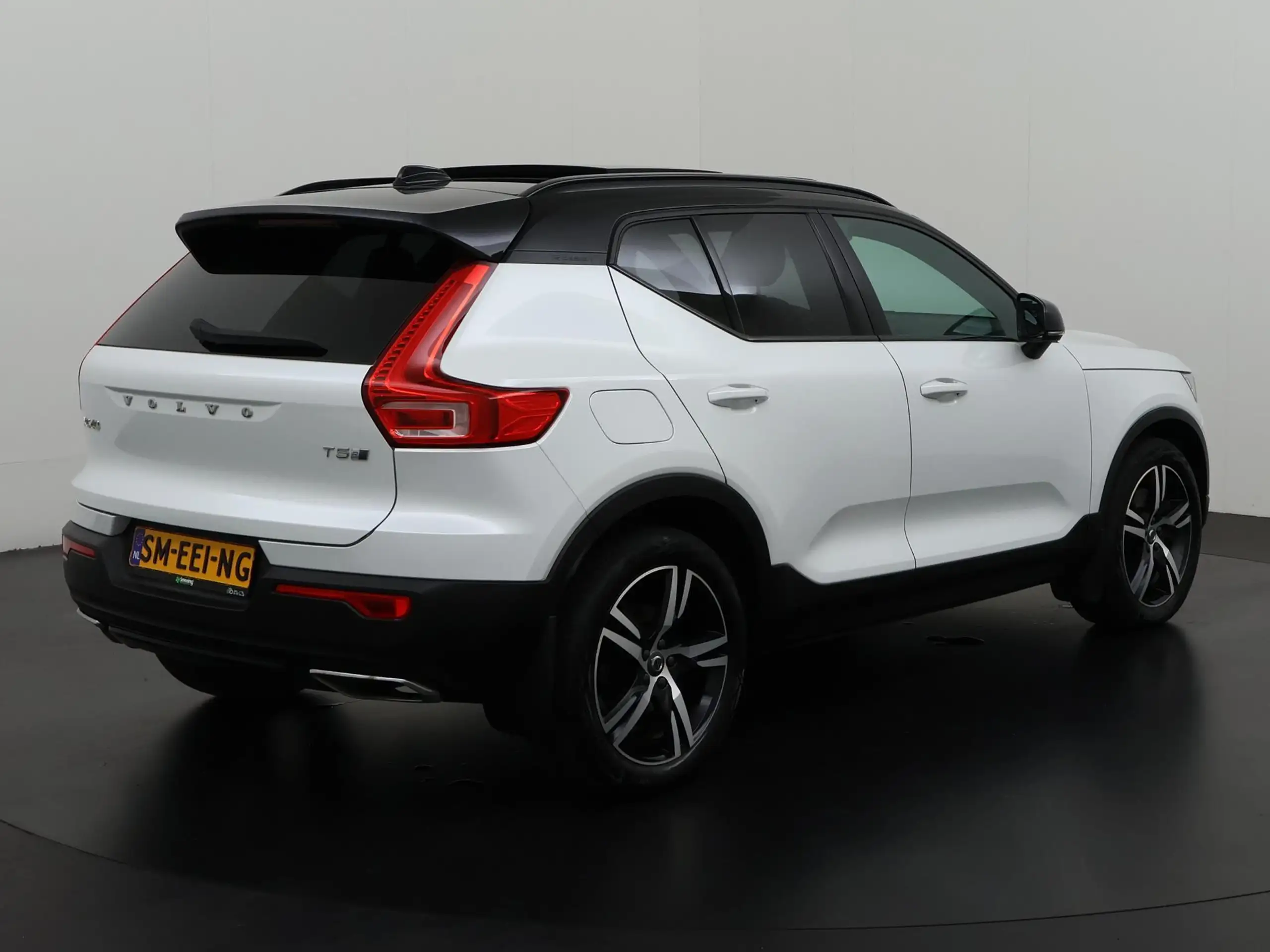 Volvo - XC40