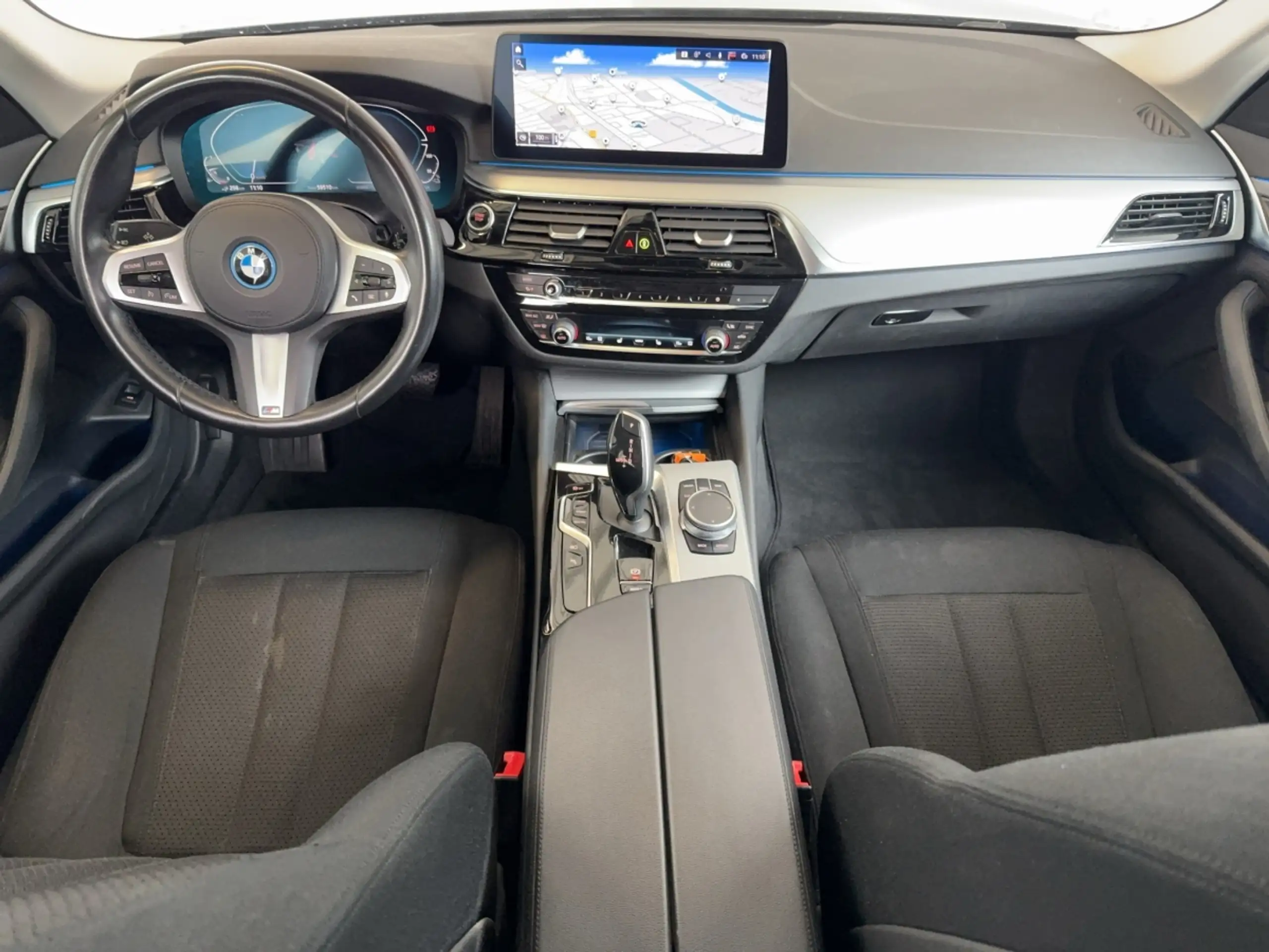 BMW - 530