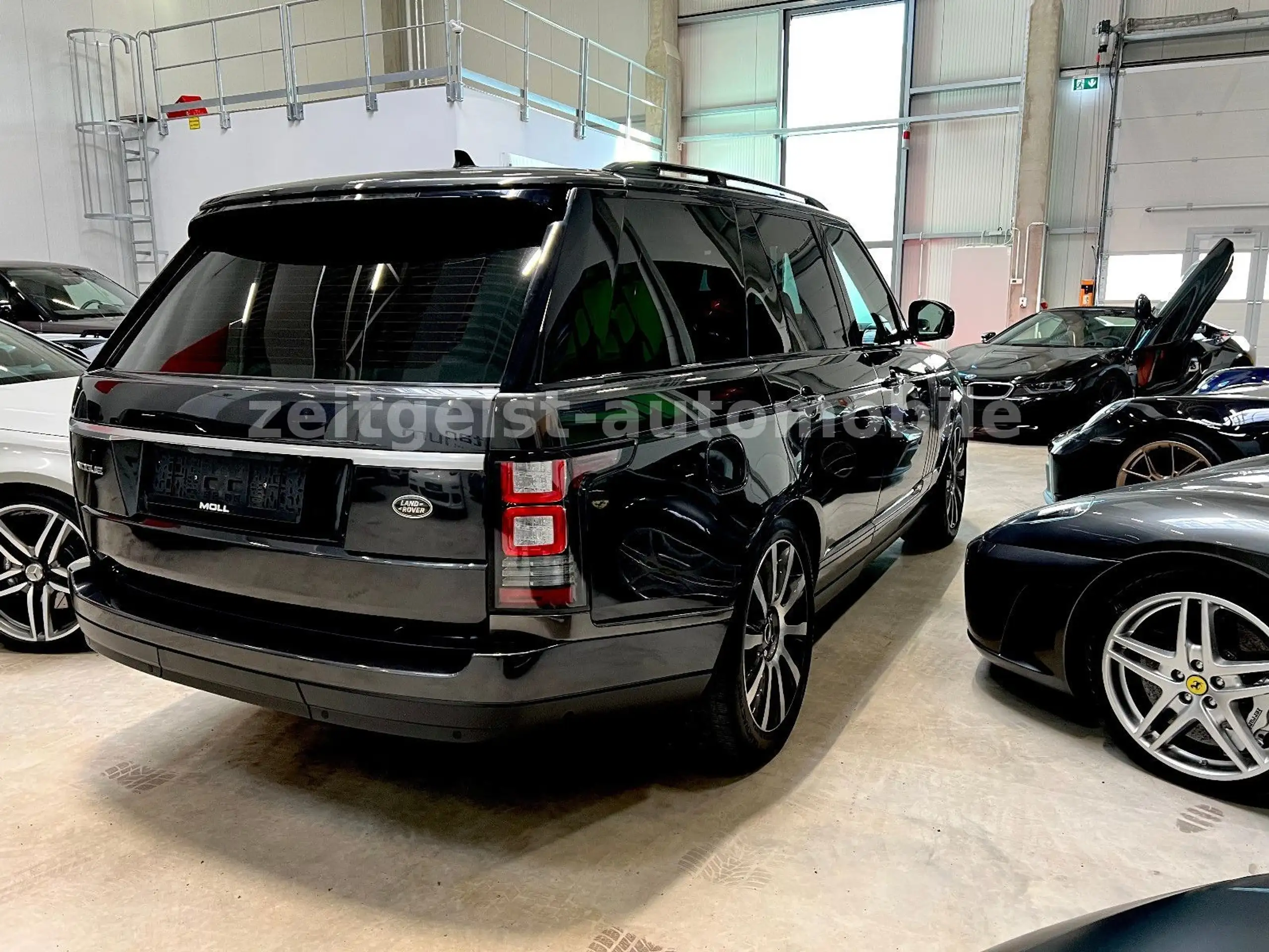 Land Rover - Range Rover