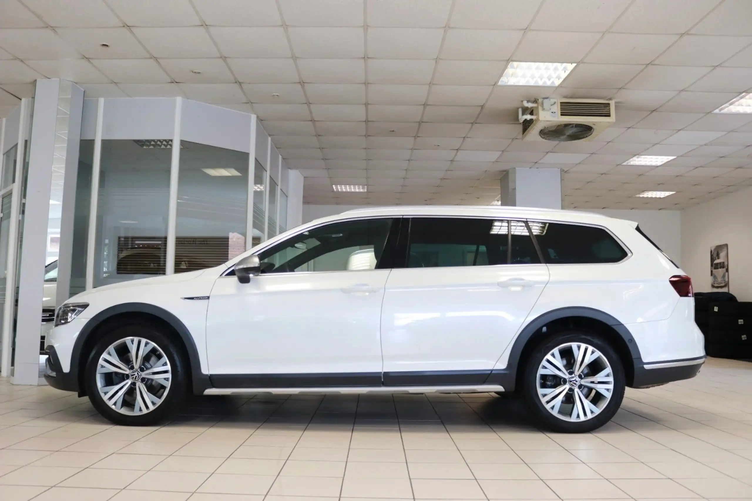 Volkswagen - Passat Alltrack