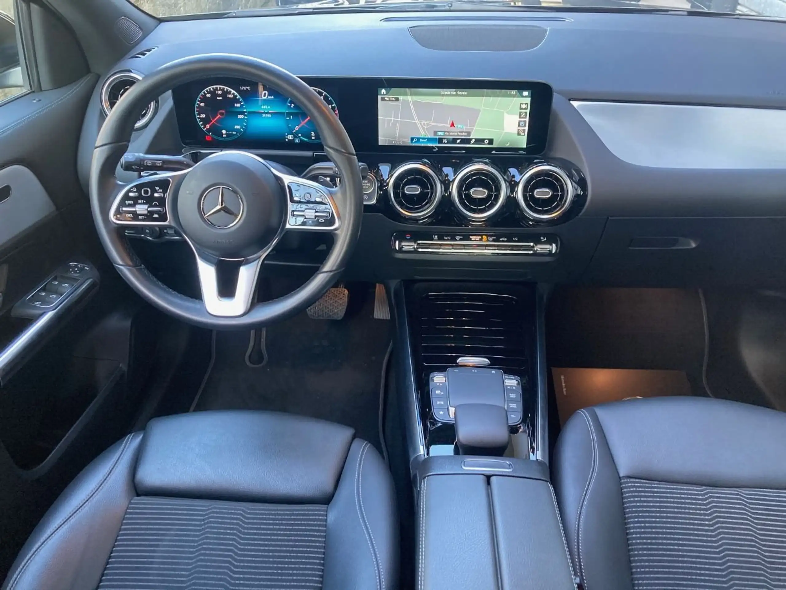 Mercedes-Benz - GLA 200