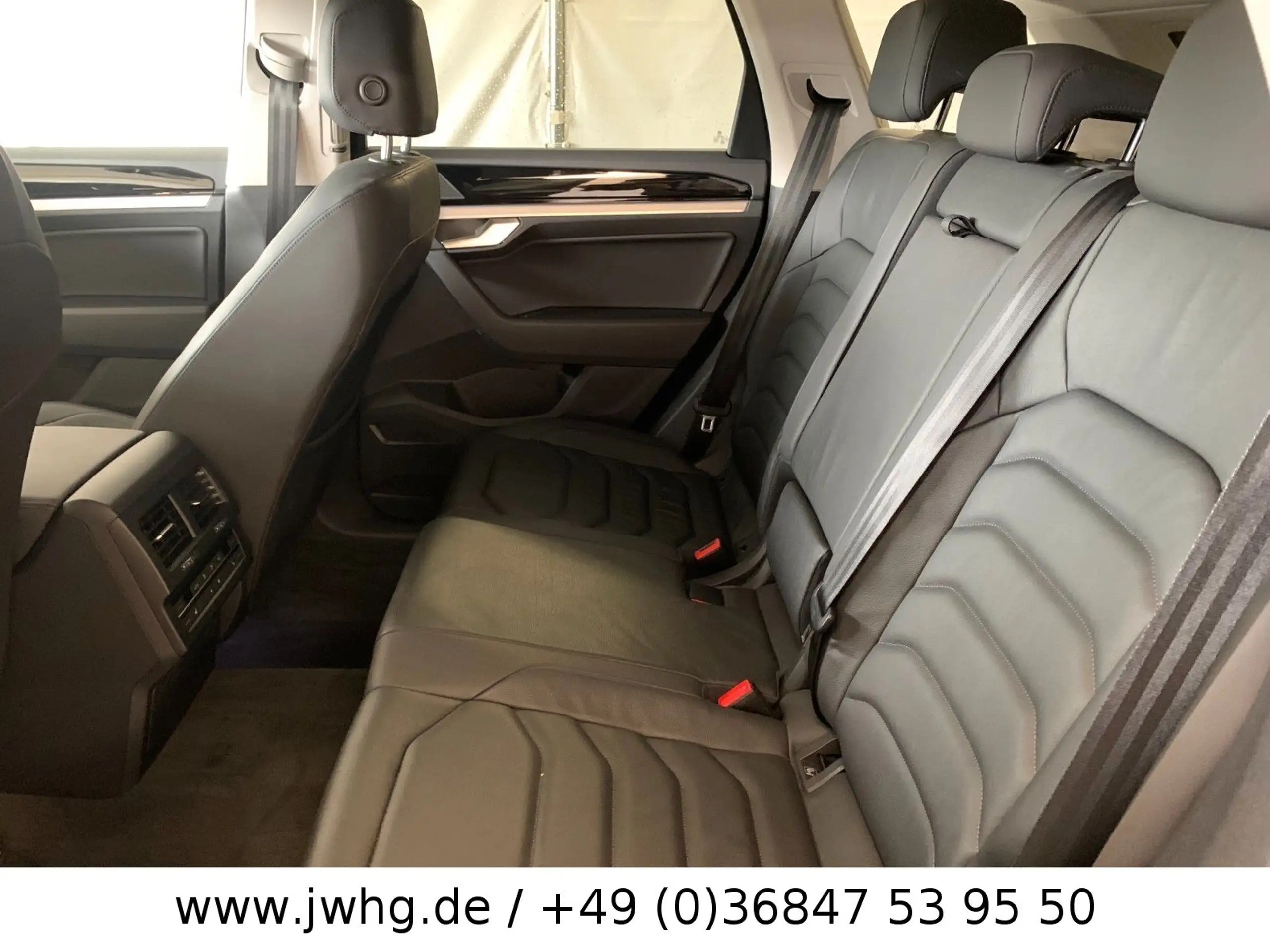 Volkswagen - Touareg