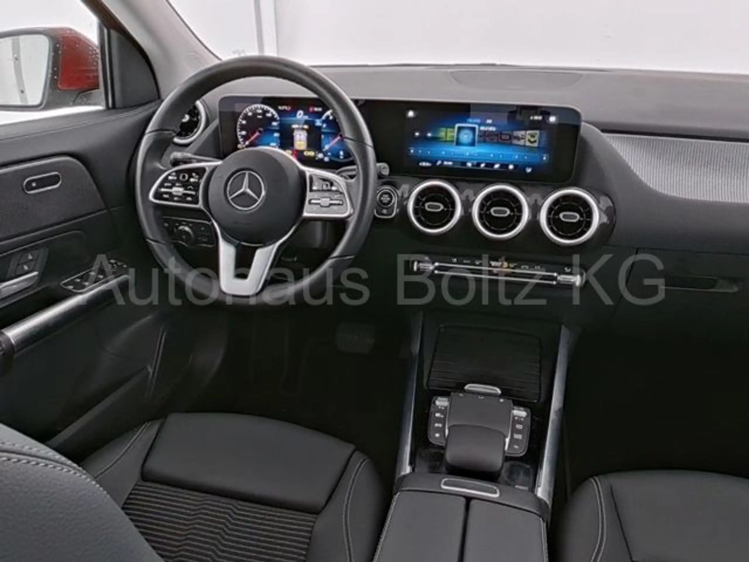 Mercedes-Benz - GLA 180