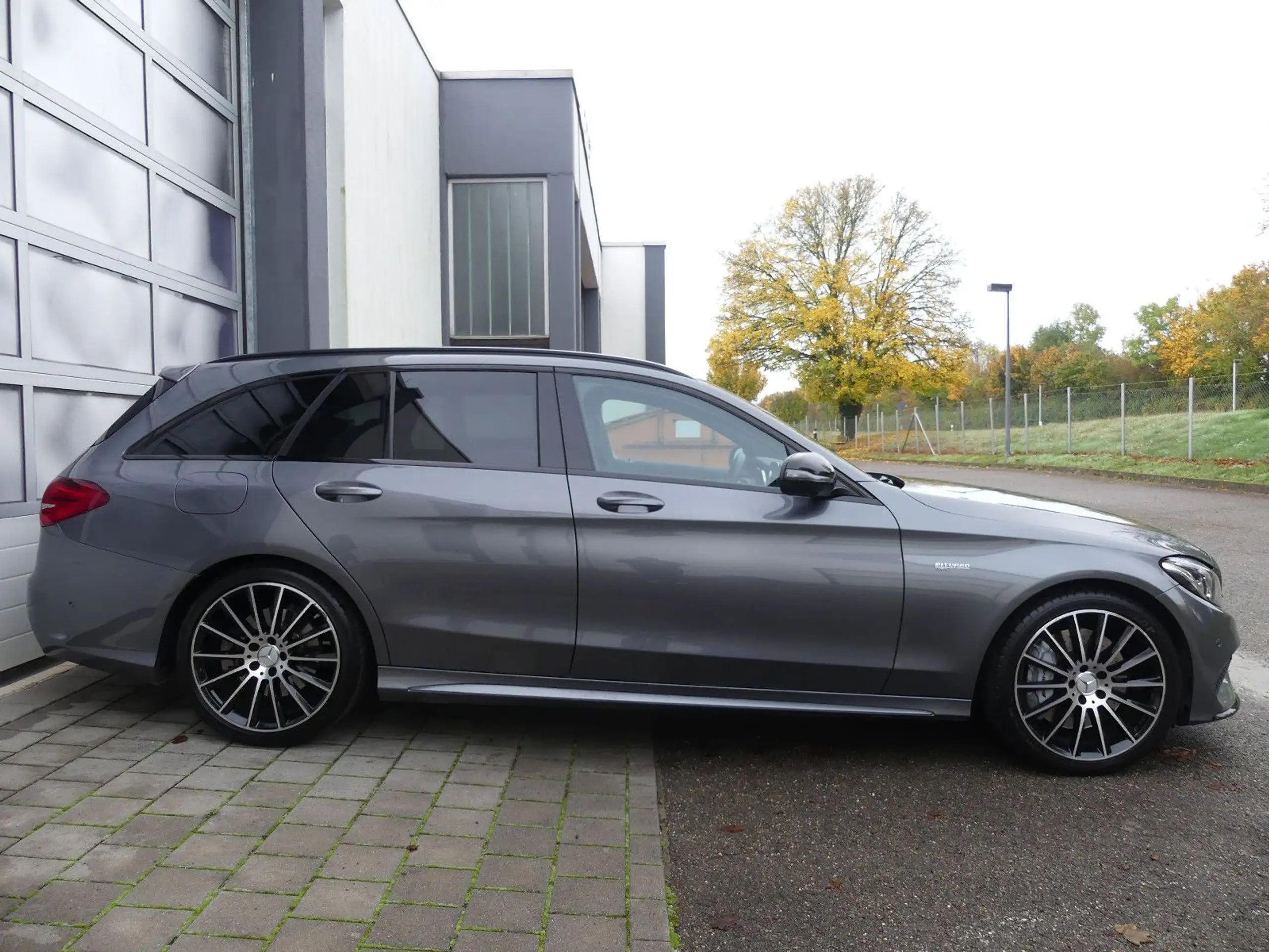 Mercedes-Benz - C 43 AMG