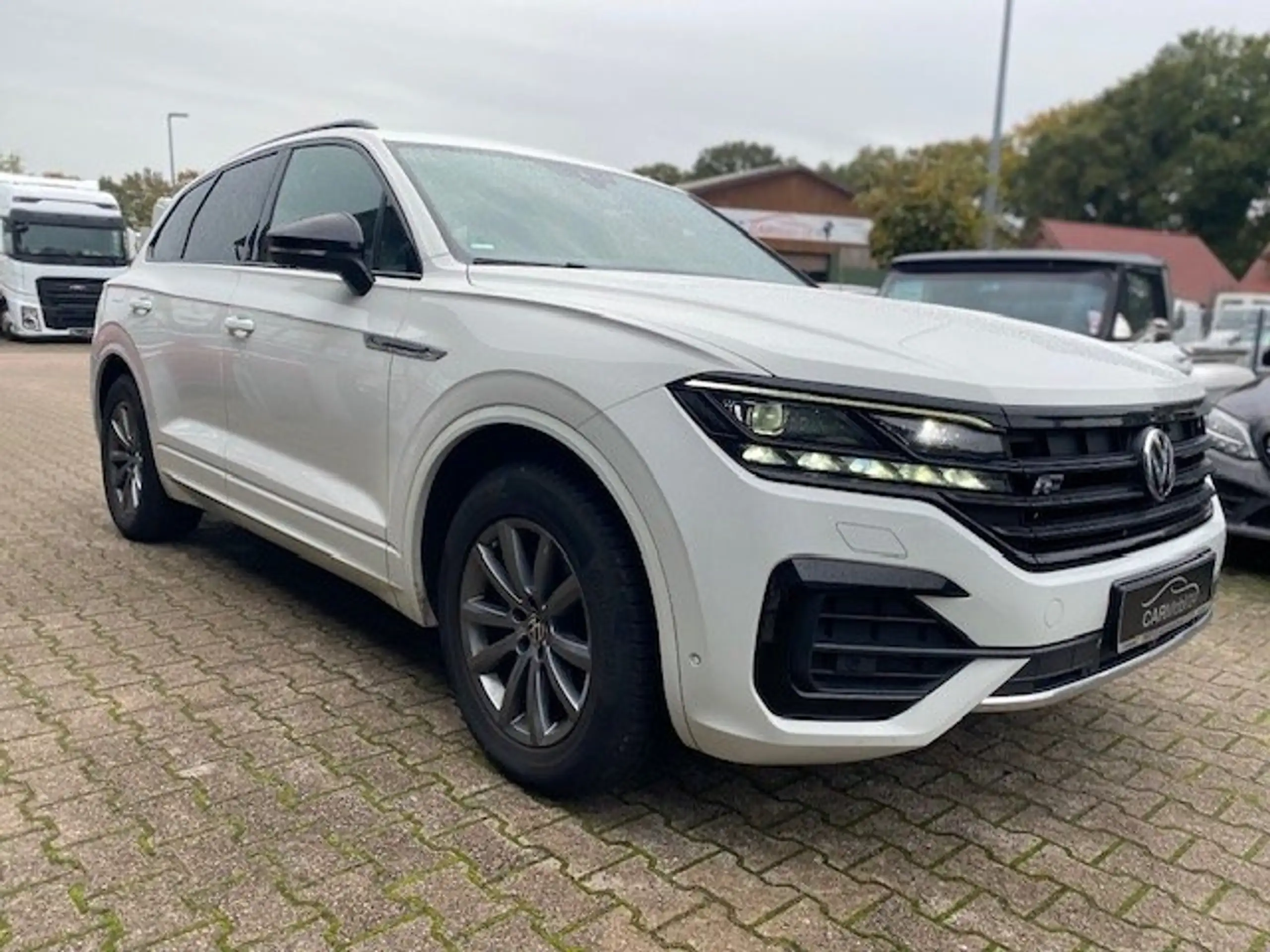 Volkswagen - Touareg