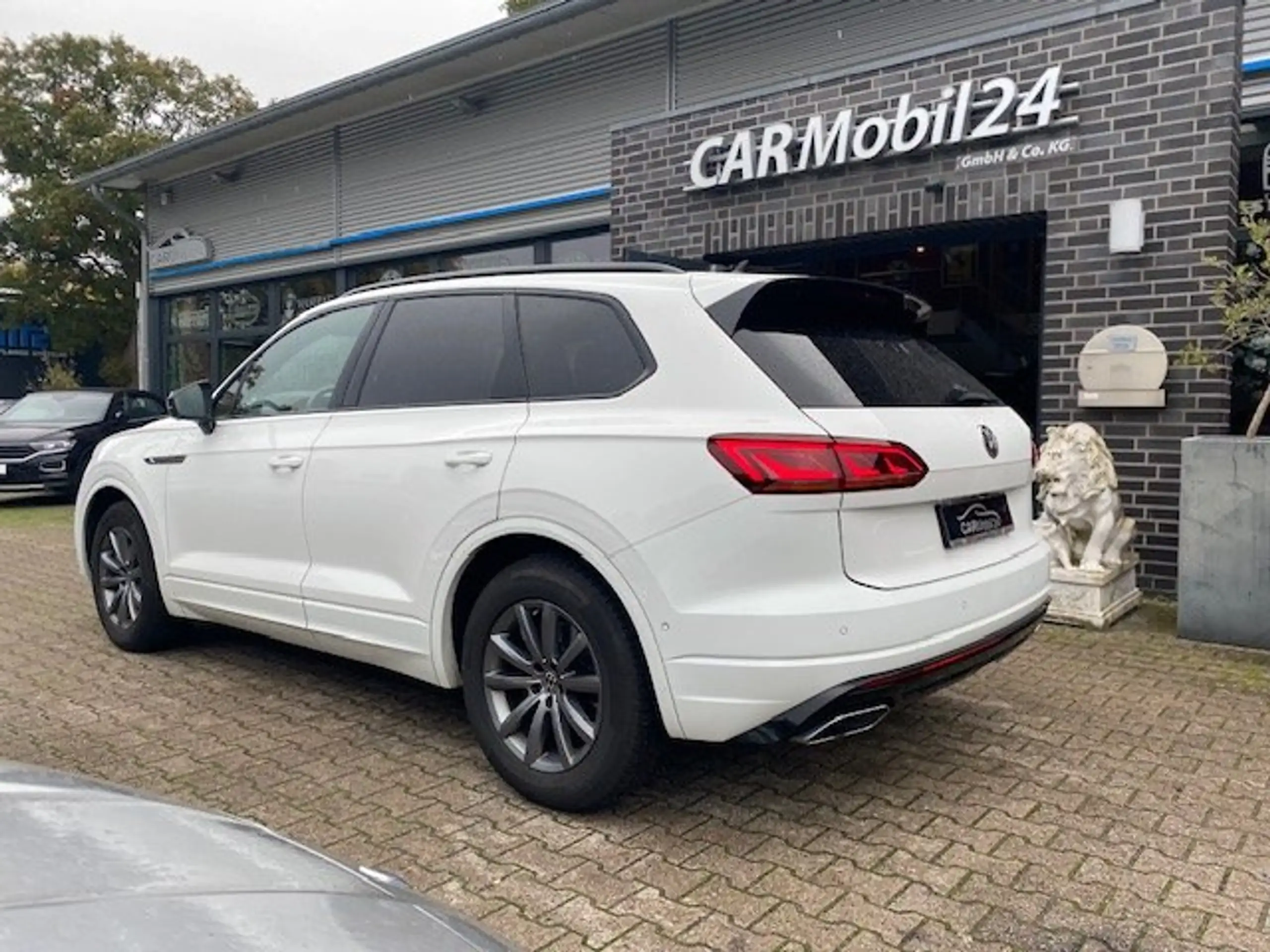 Volkswagen - Touareg