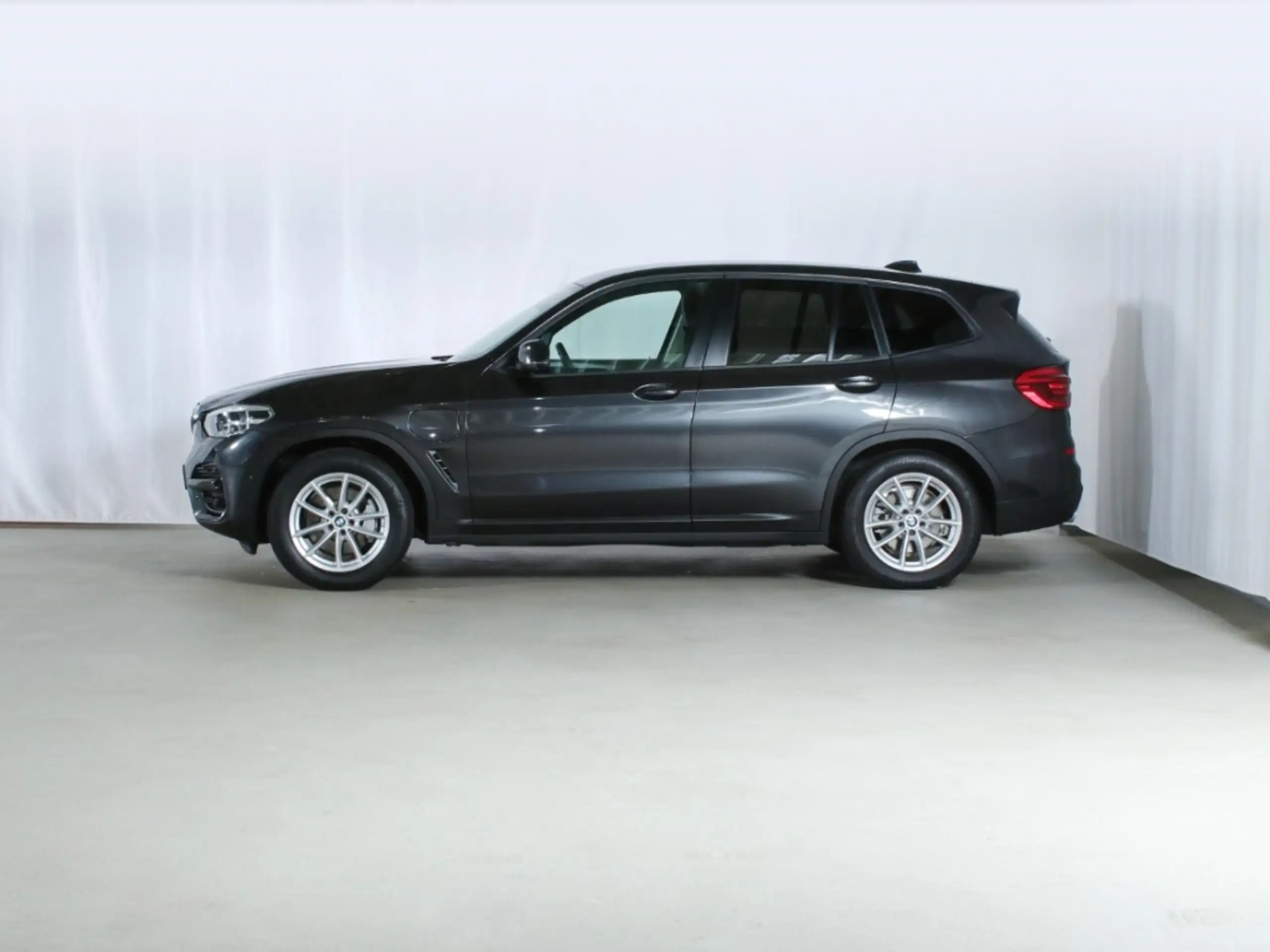 BMW - X3