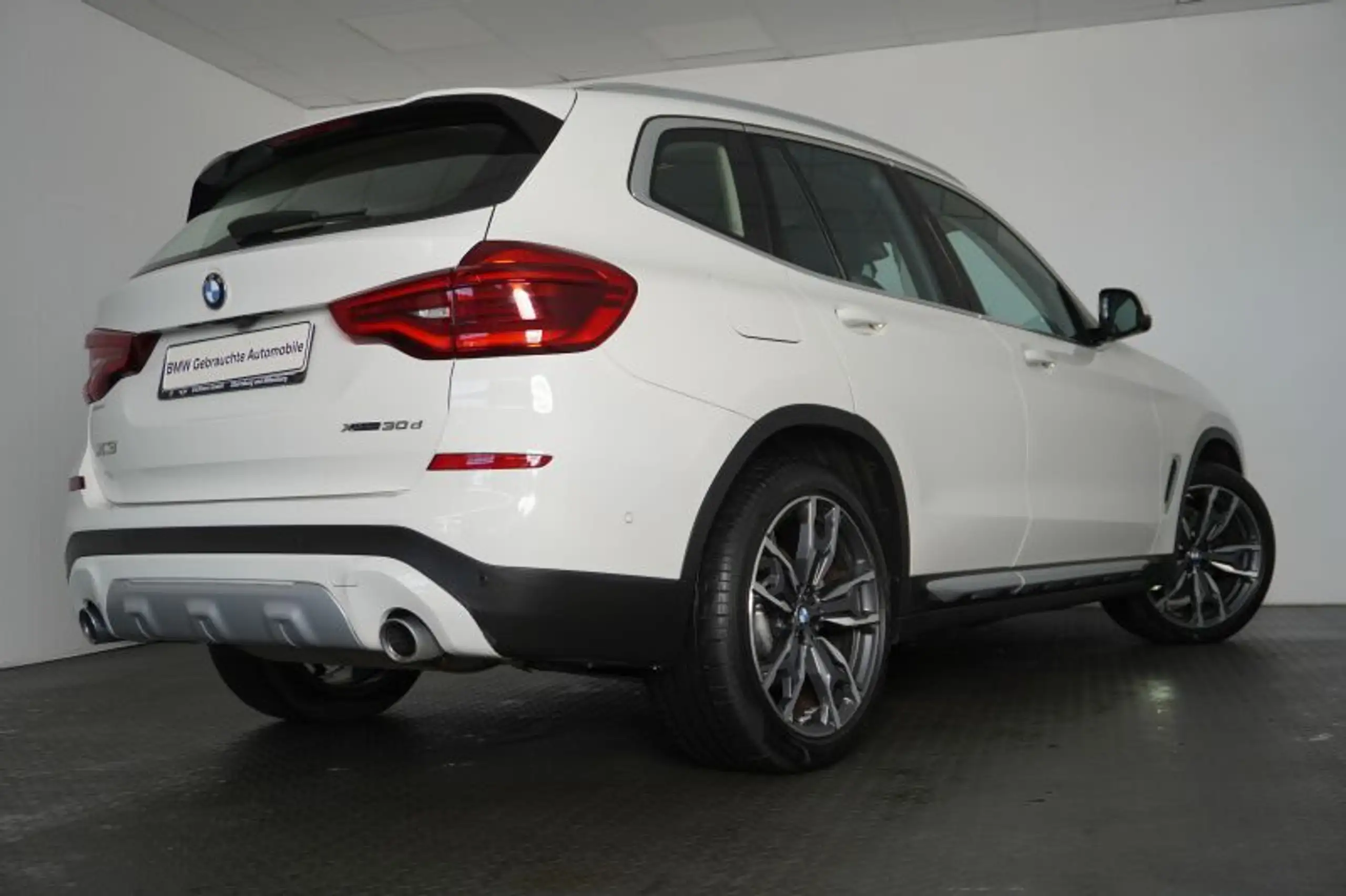 BMW - X3