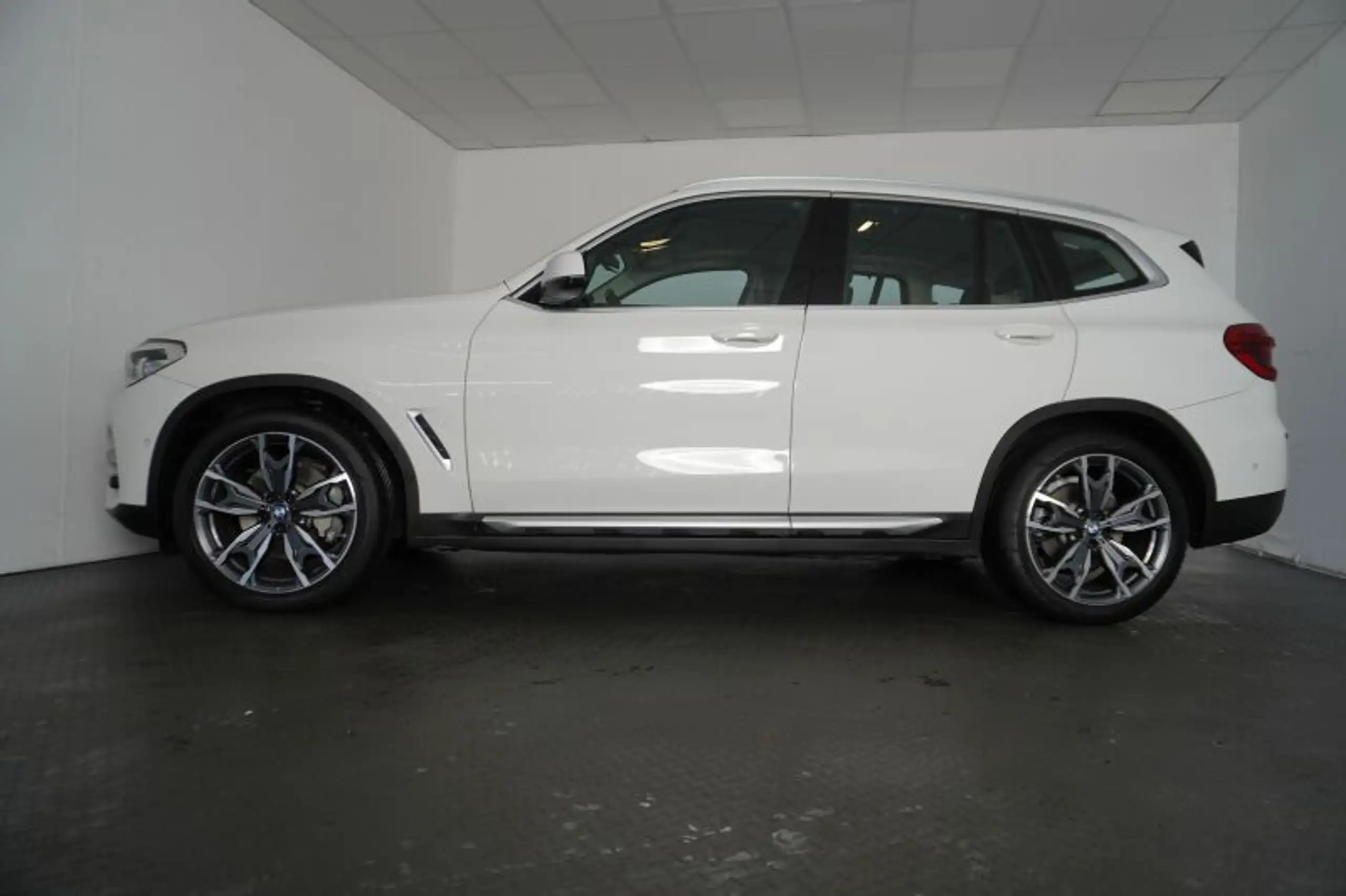 BMW - X3