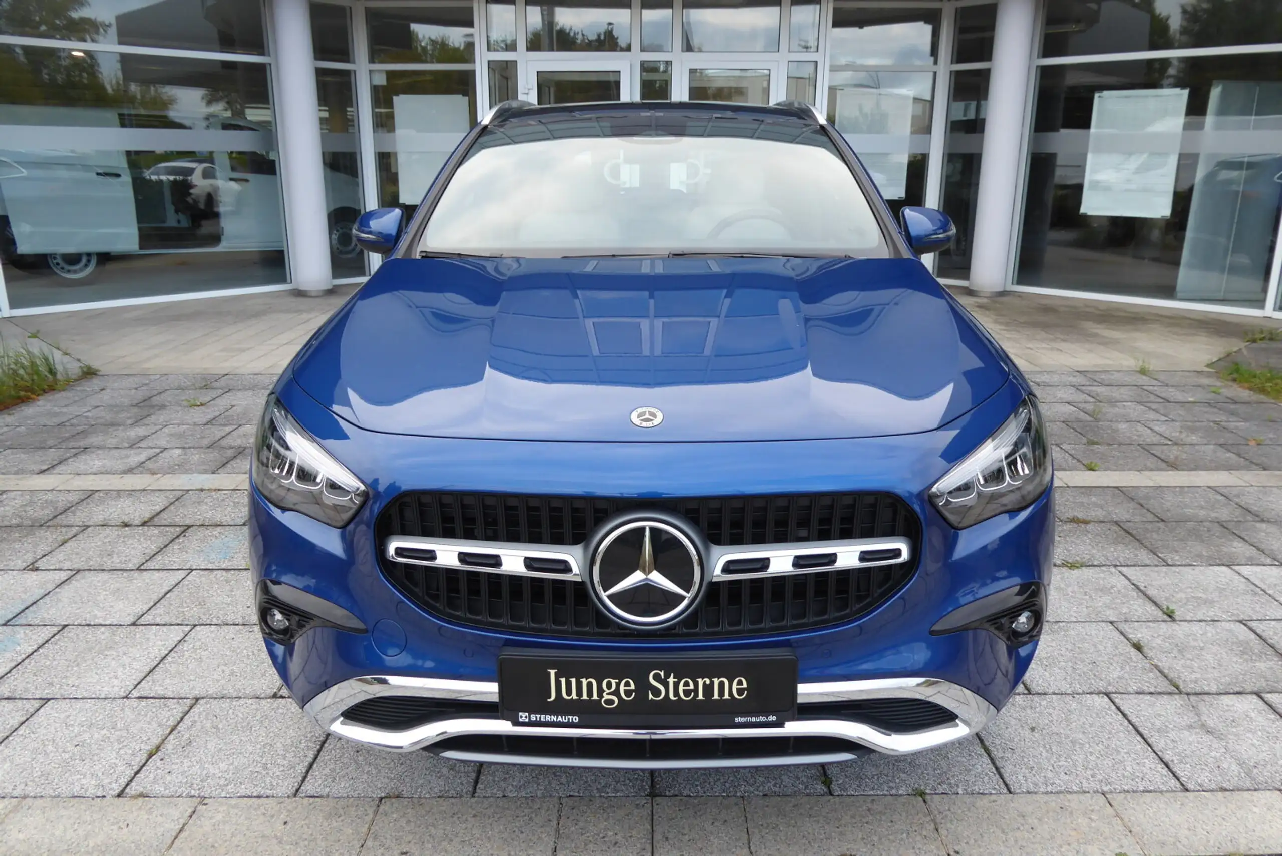 Mercedes-Benz - GLA 180