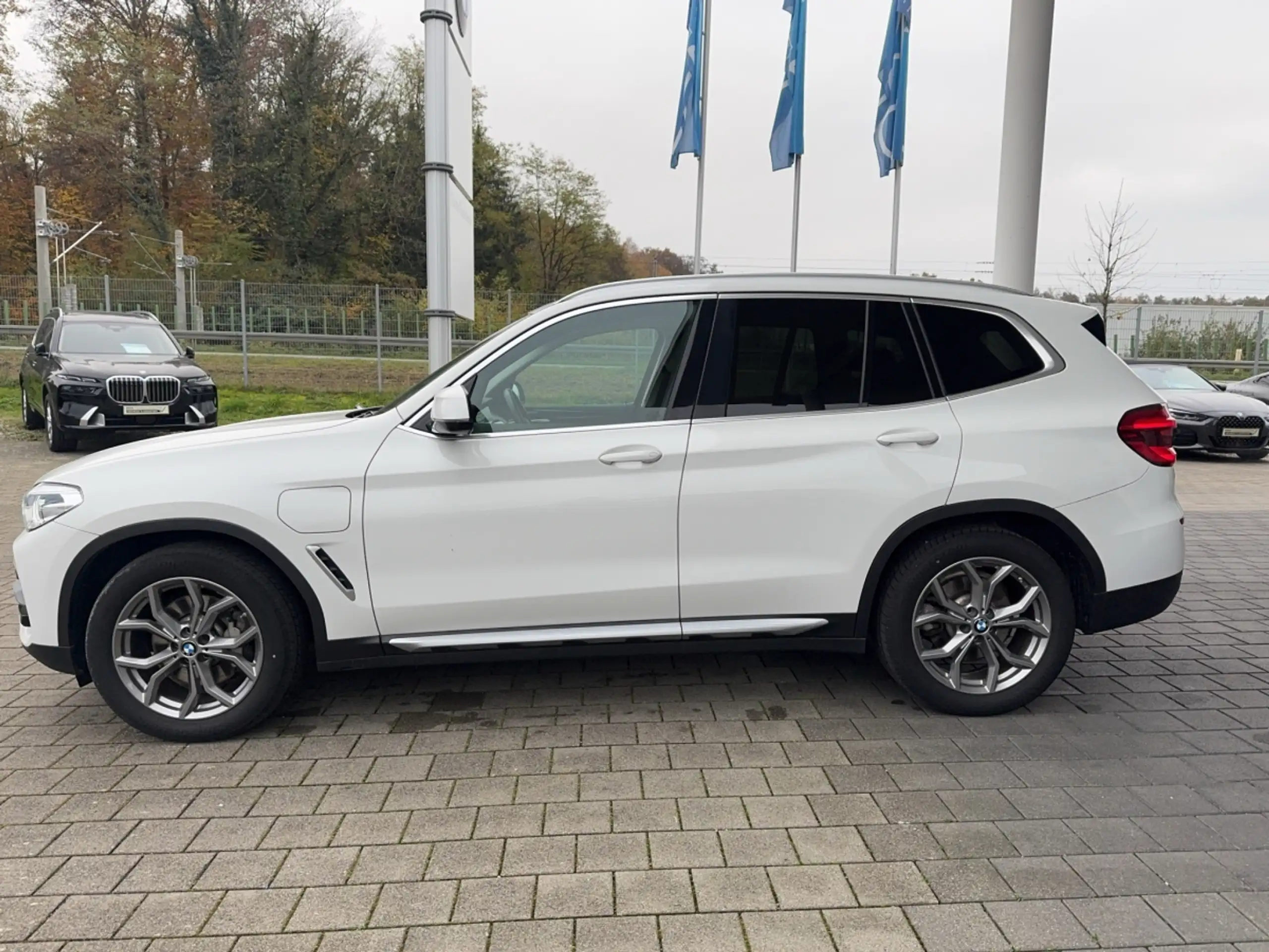 BMW - X3