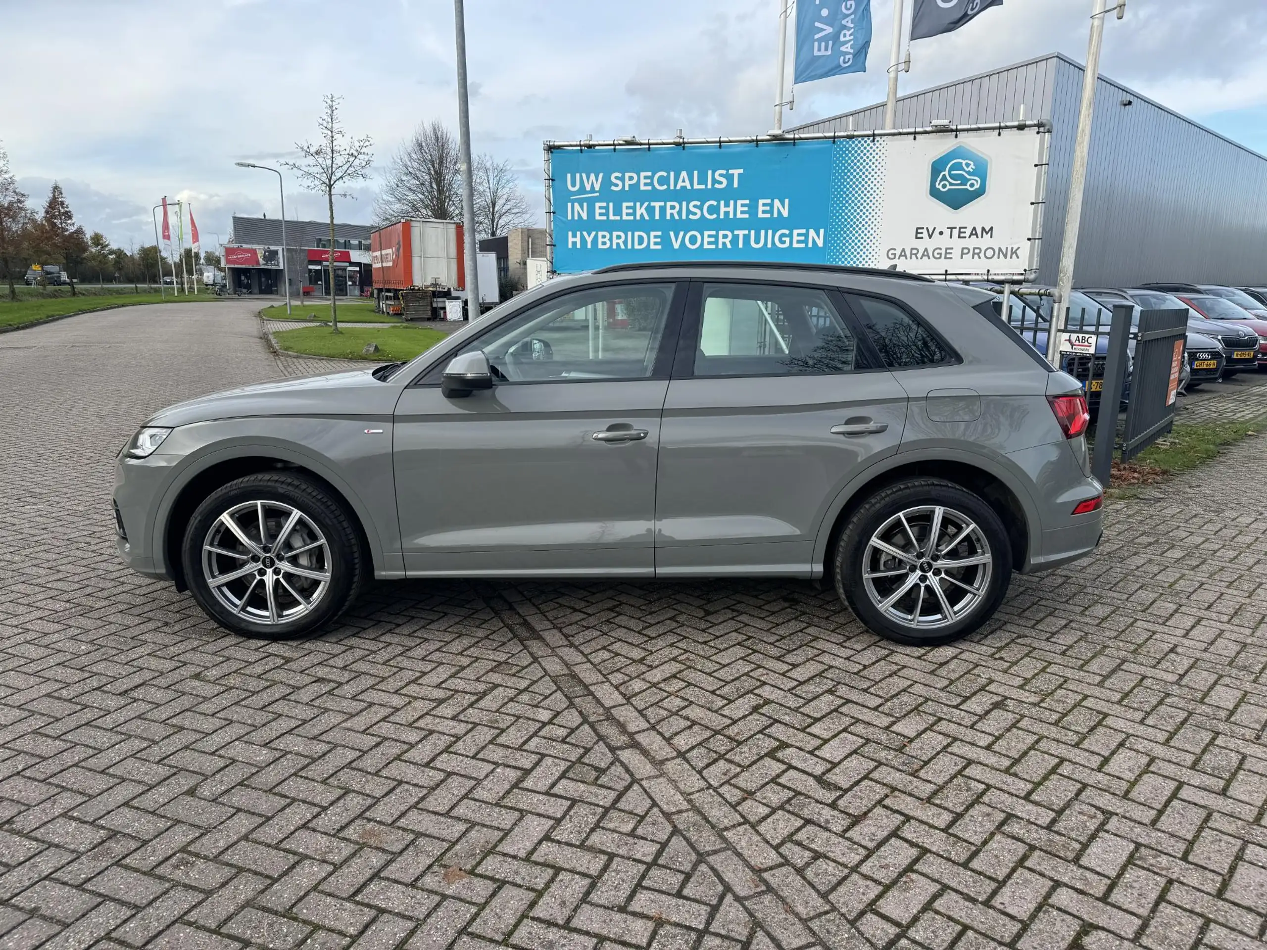 Audi - Q5