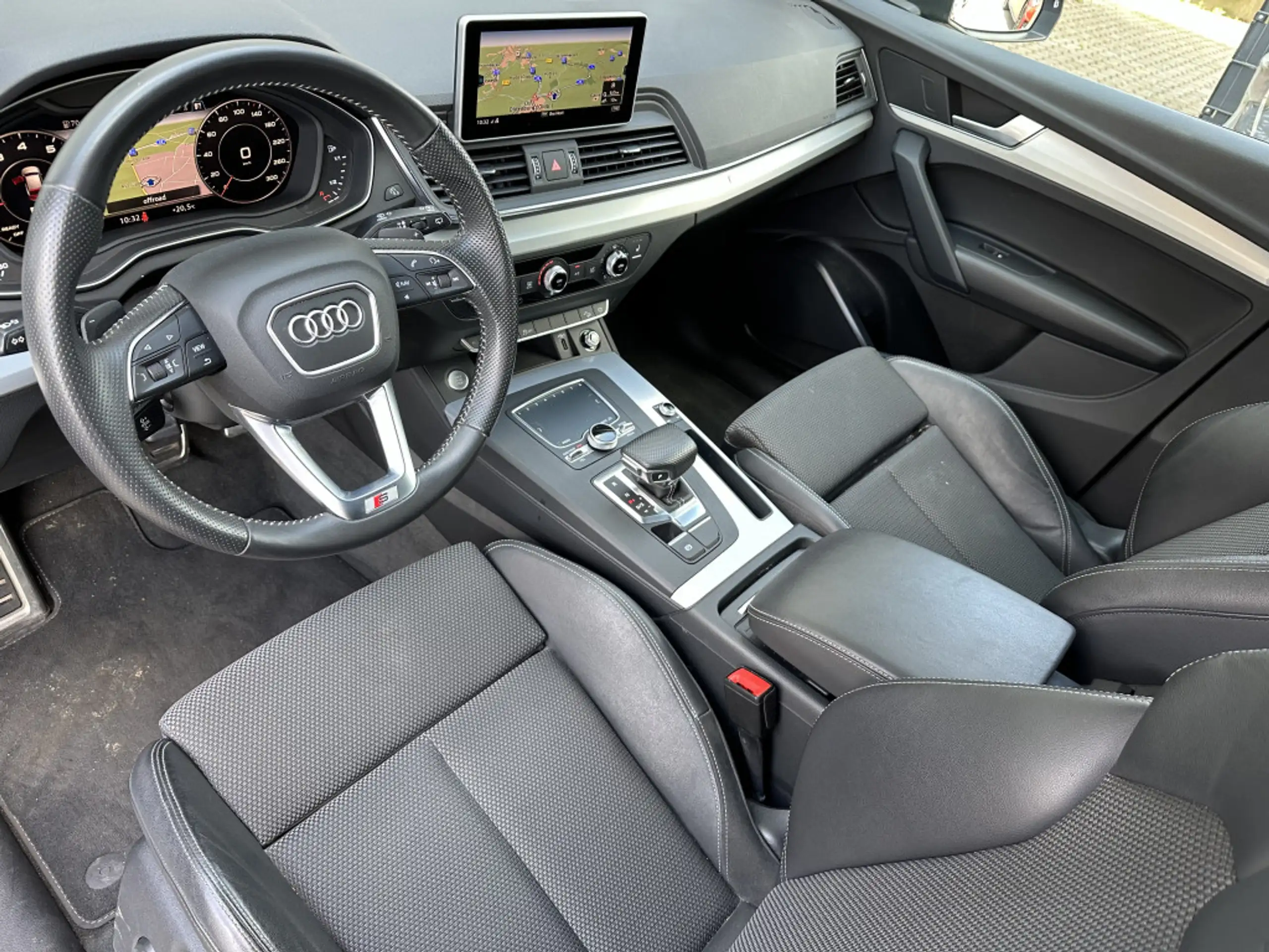 Audi - Q5