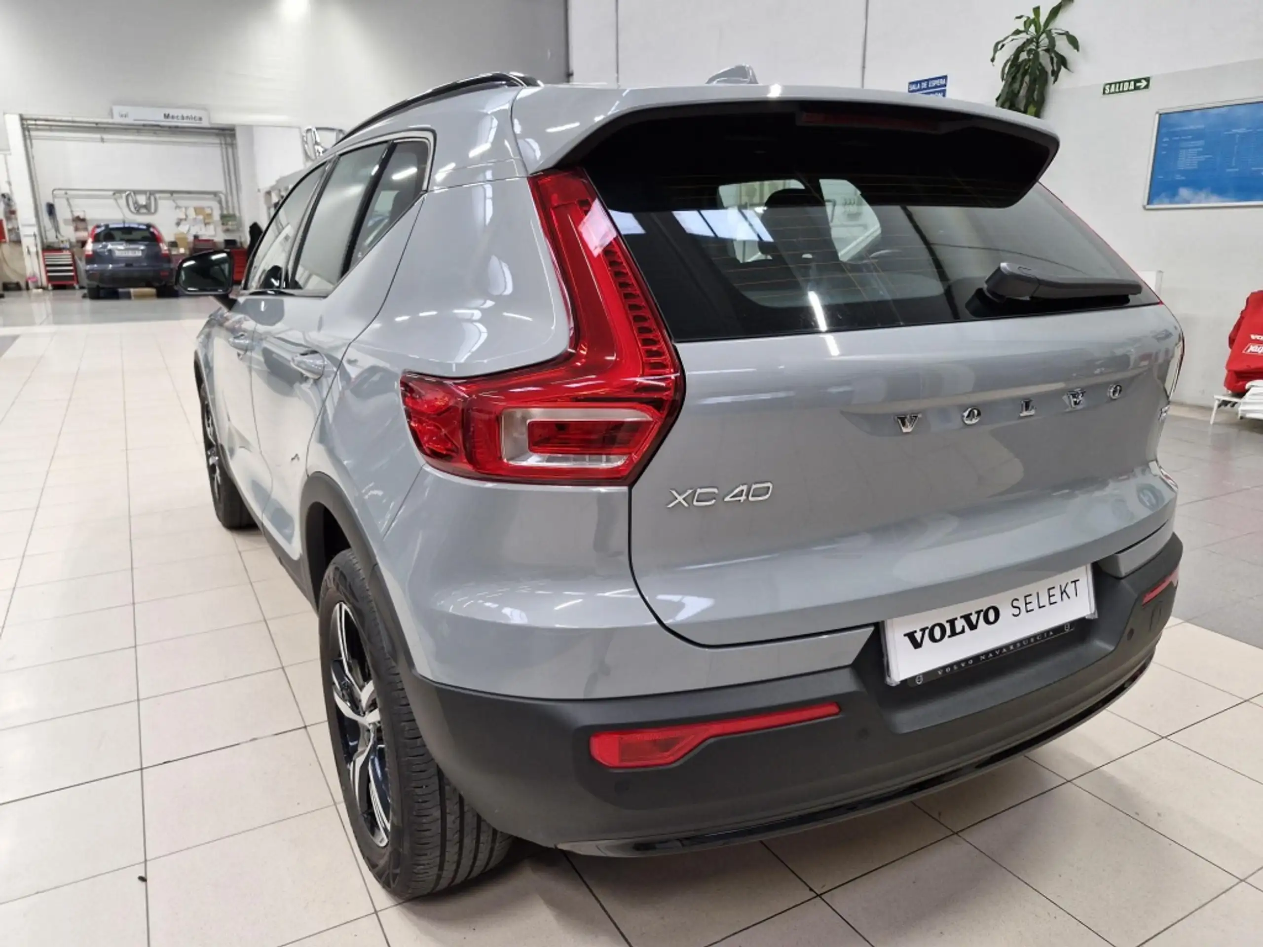 Volvo - XC40