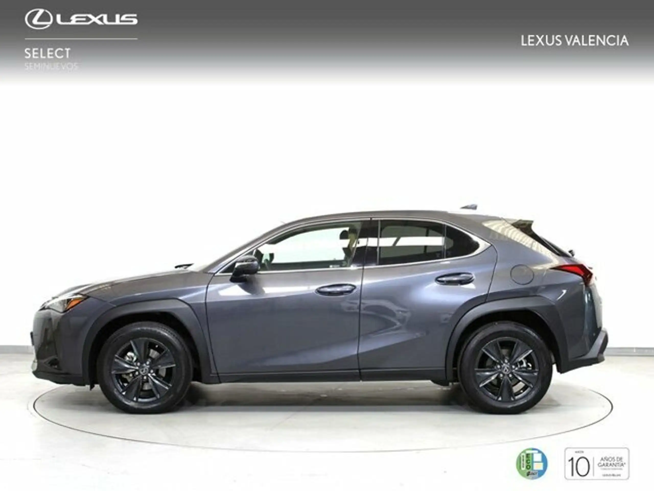 Lexus - UX 200