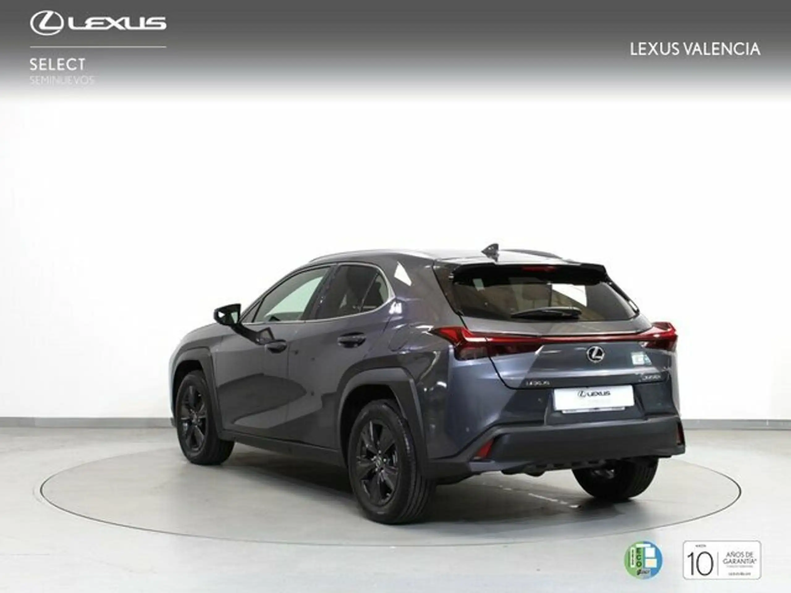 Lexus - UX 200