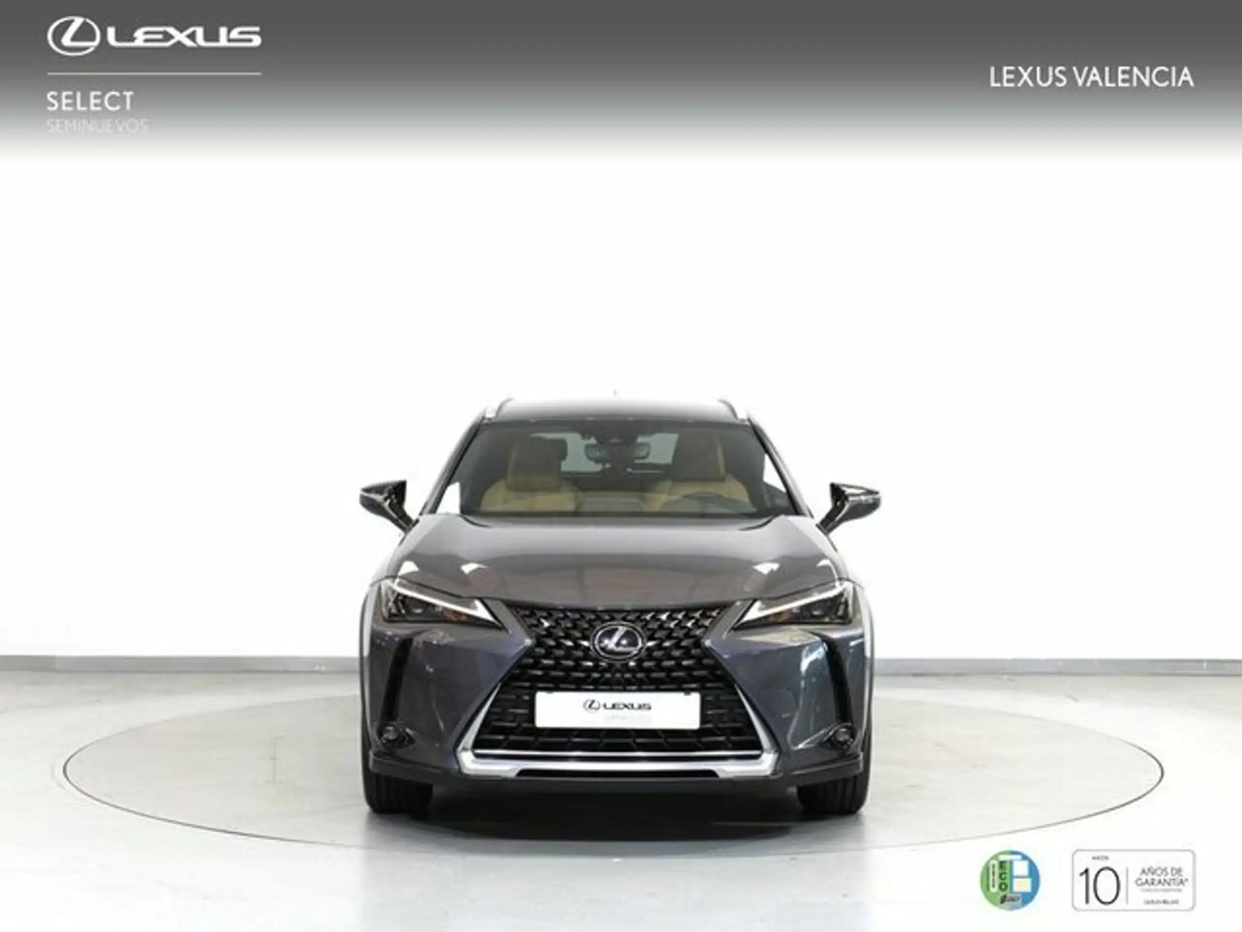 Lexus - UX 200