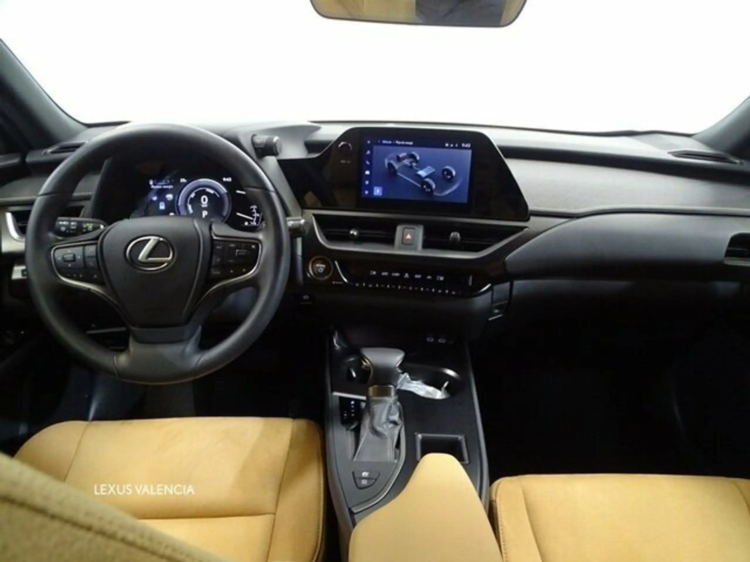 Lexus - UX 200