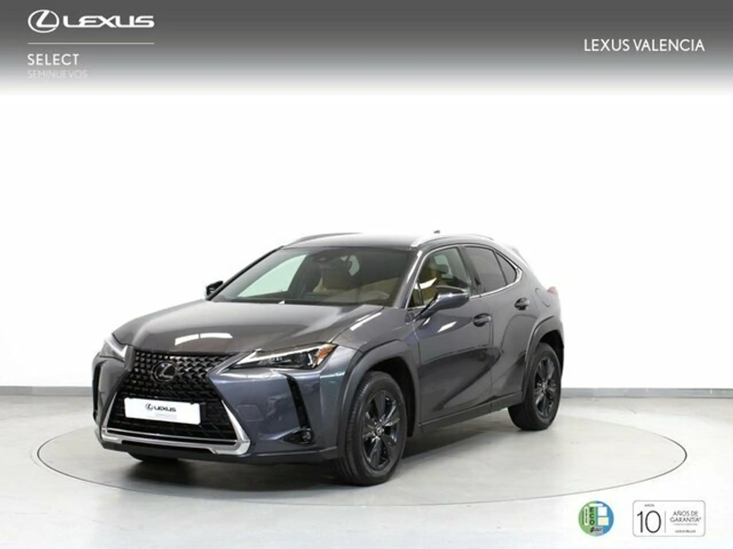 Lexus - UX 200