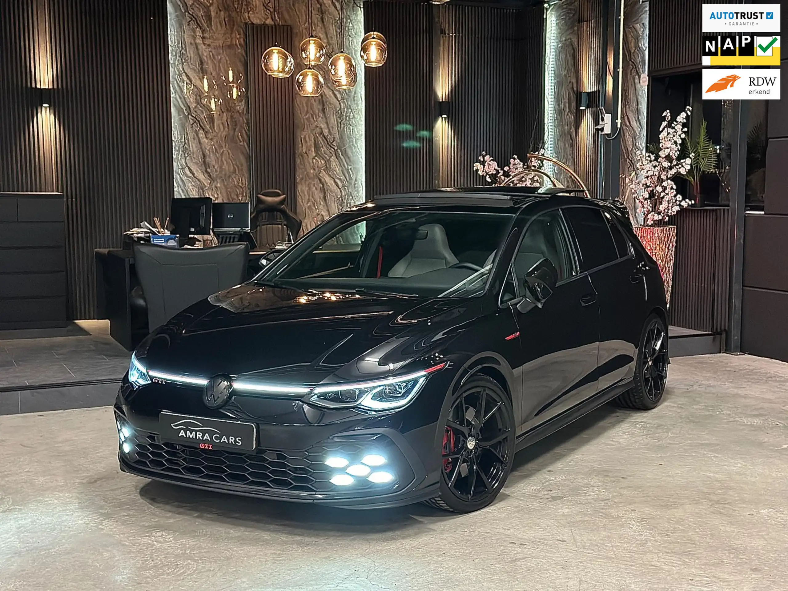 Volkswagen - Golf GTI