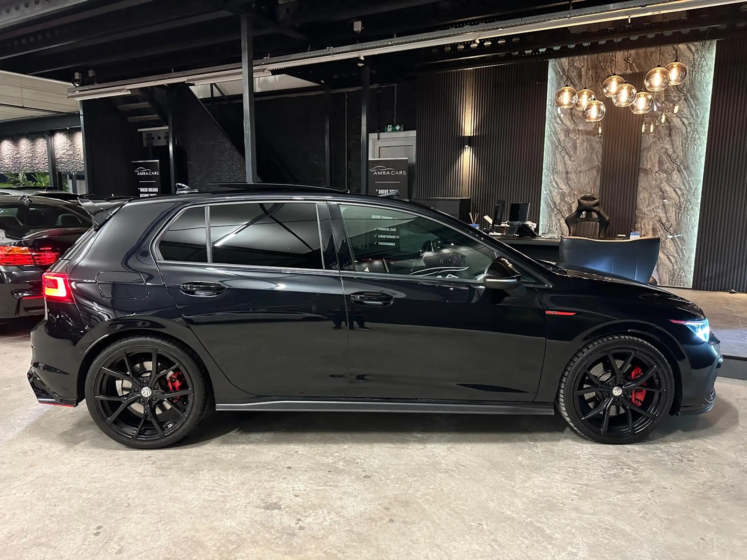 Volkswagen - Golf GTI